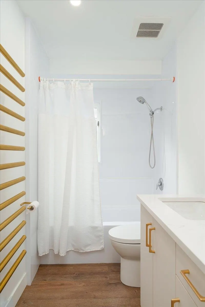 3 2017 W 15th Avenue