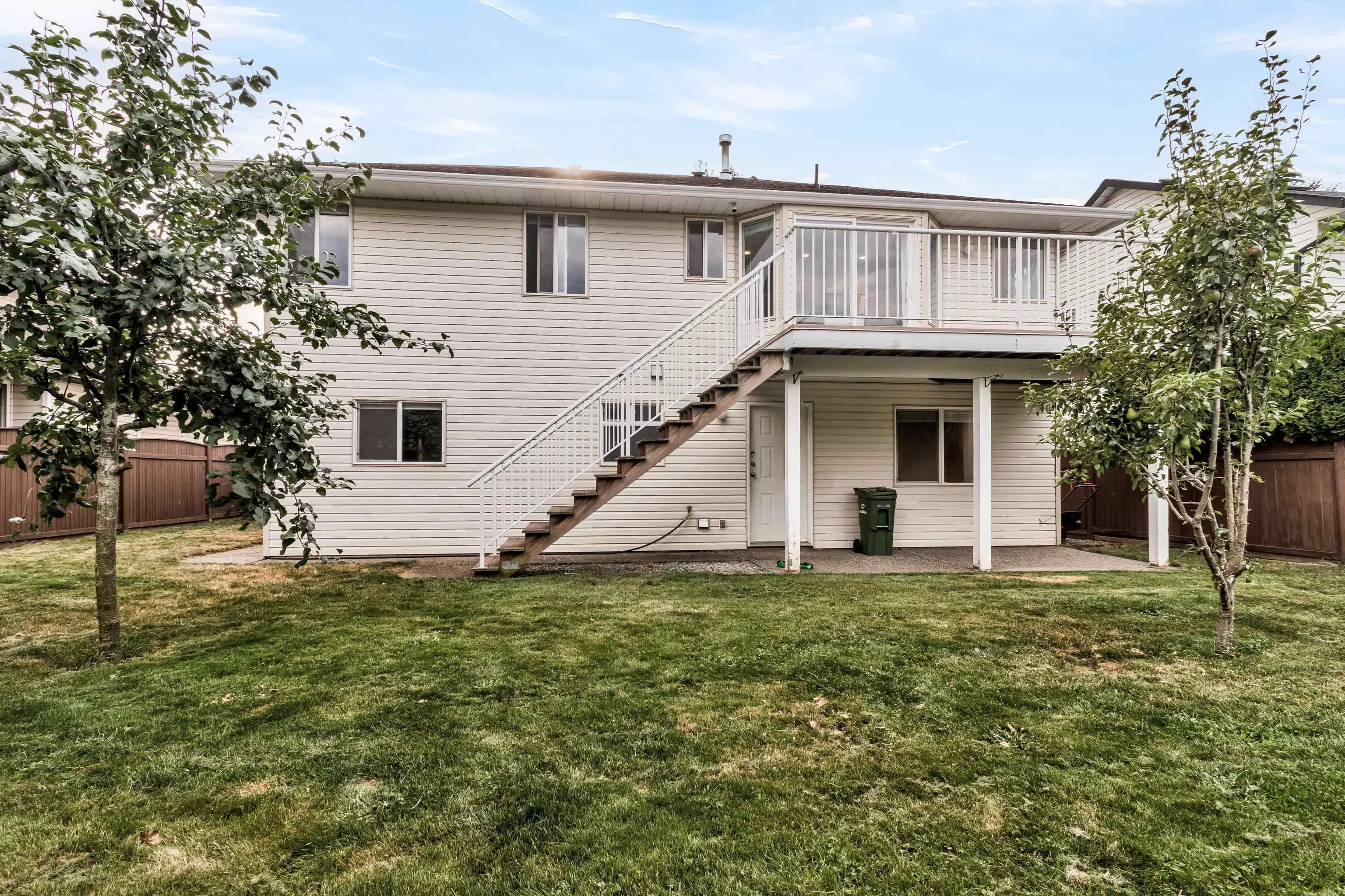 5664 Villa Rosa Place