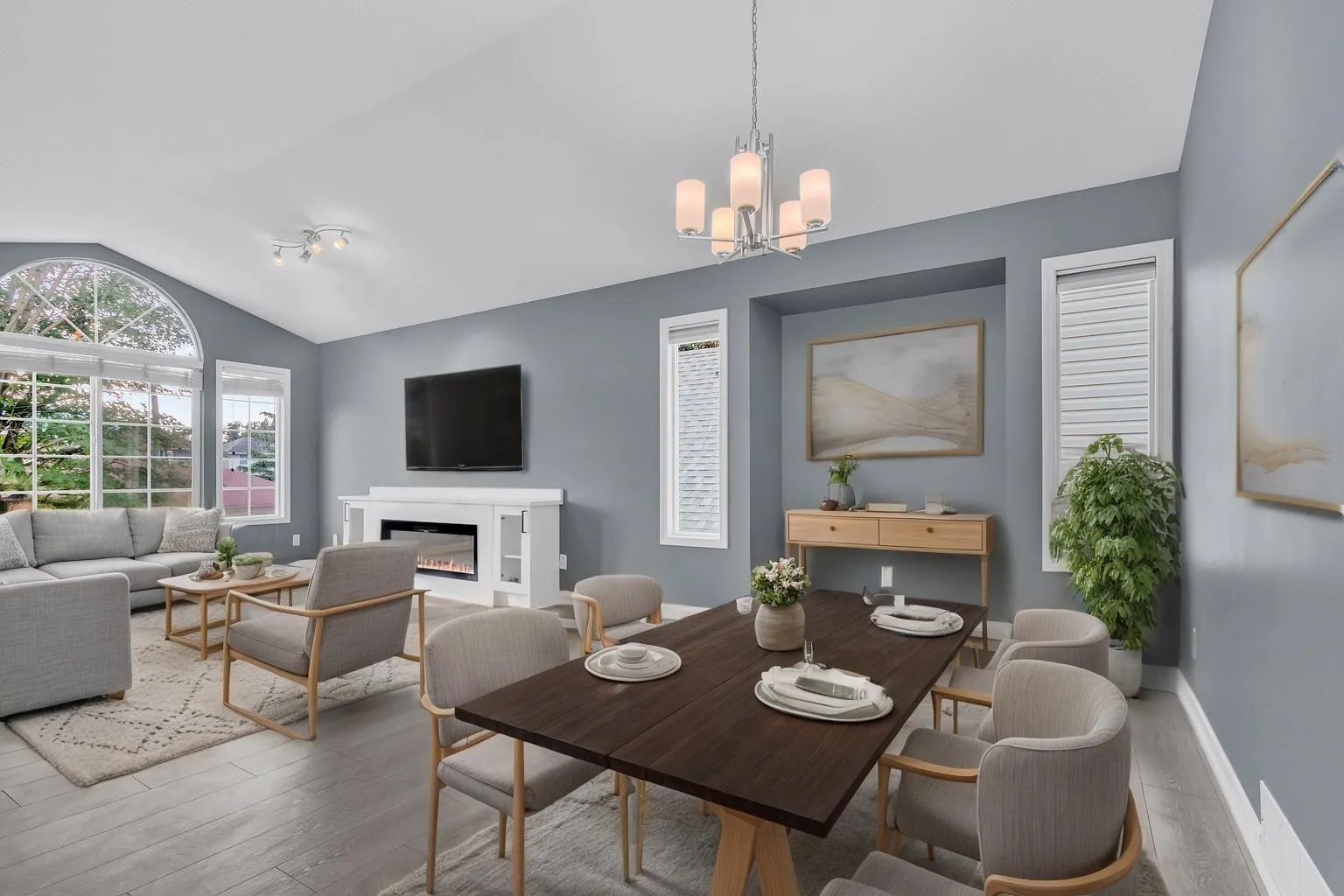 5664 Villa Rosa Place