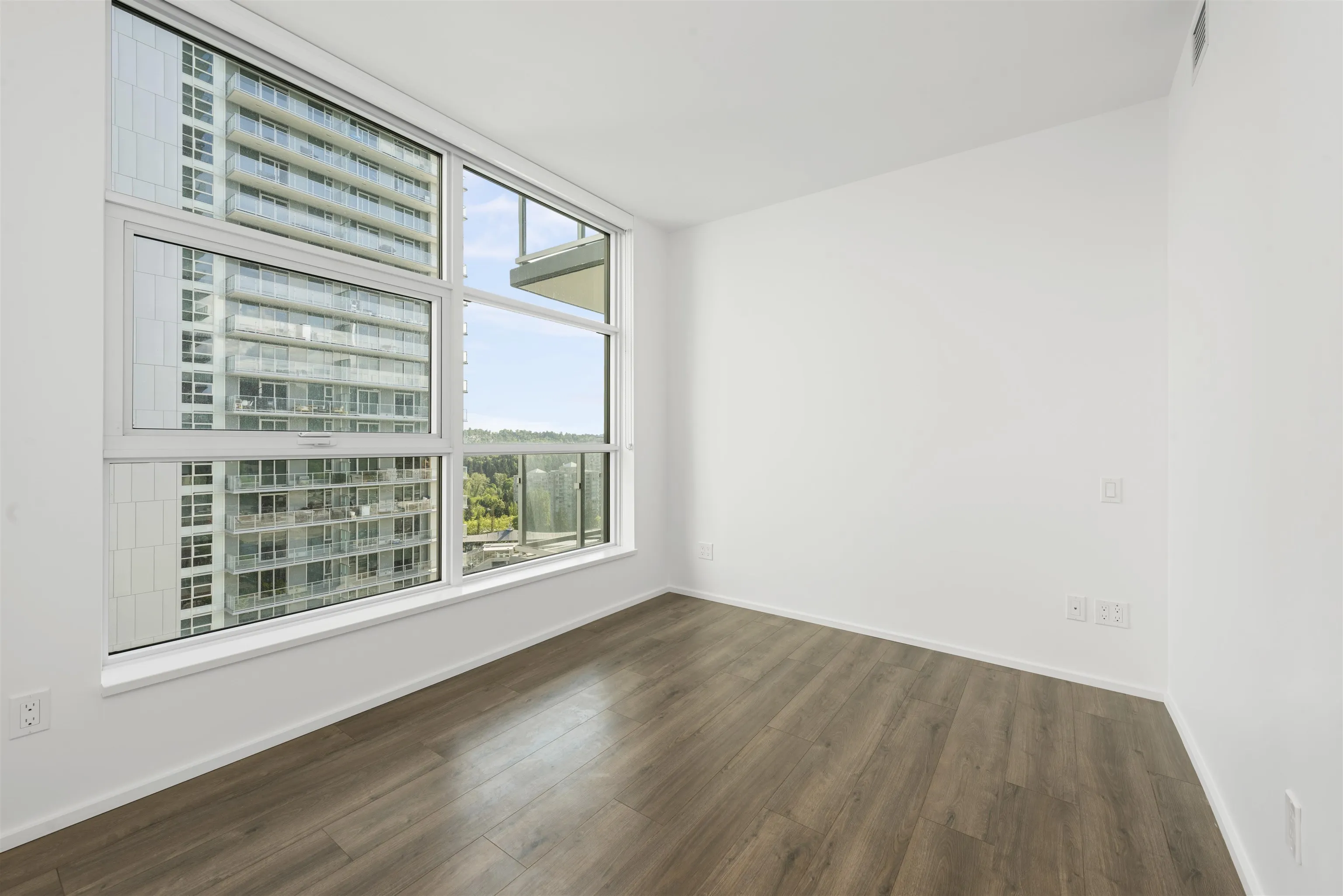 1305 3809 Evergreen Place