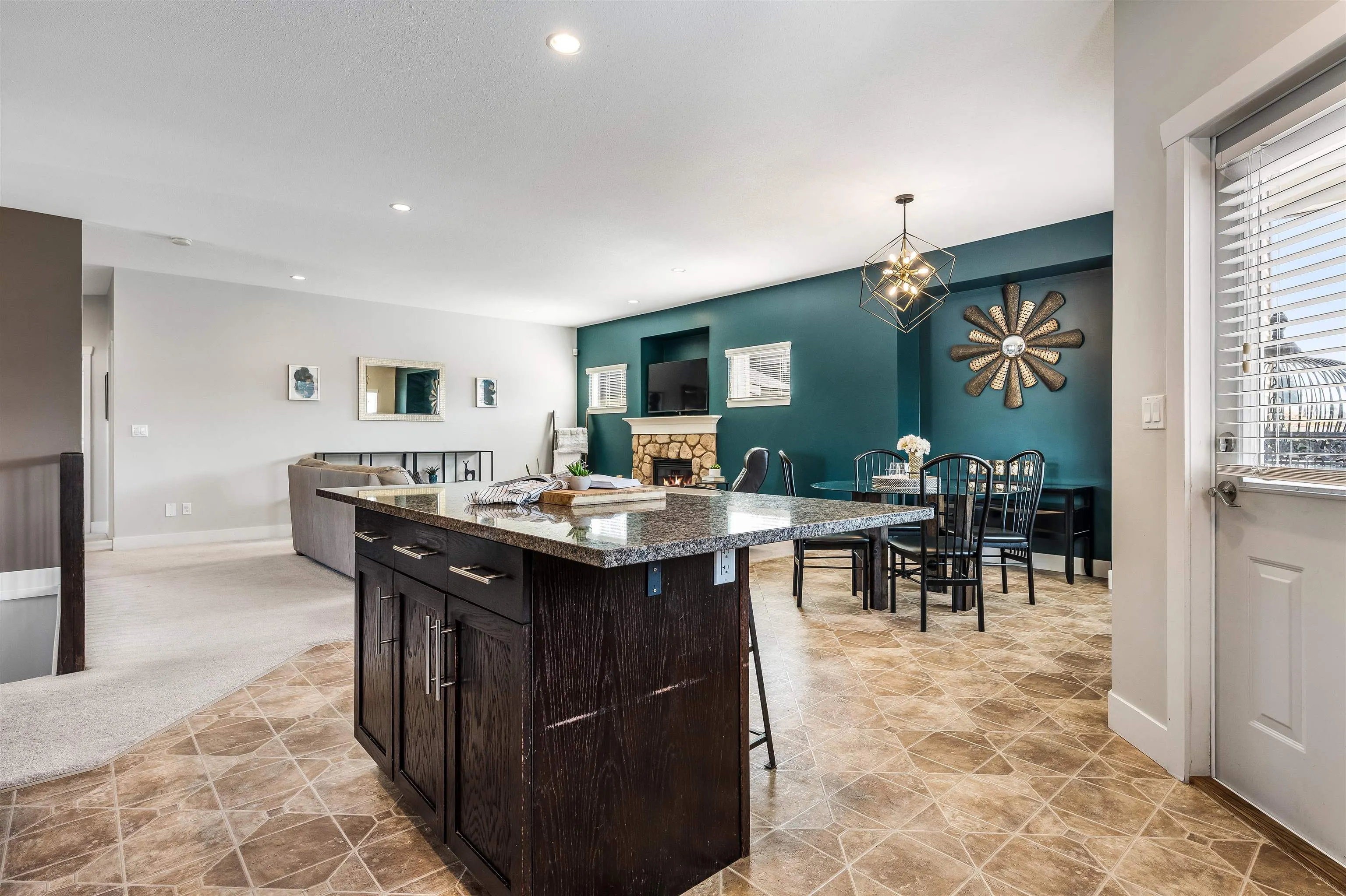 3 46238 Strathcona Road