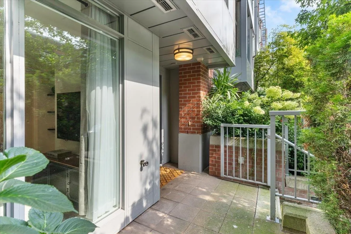 1139 Homer Street
