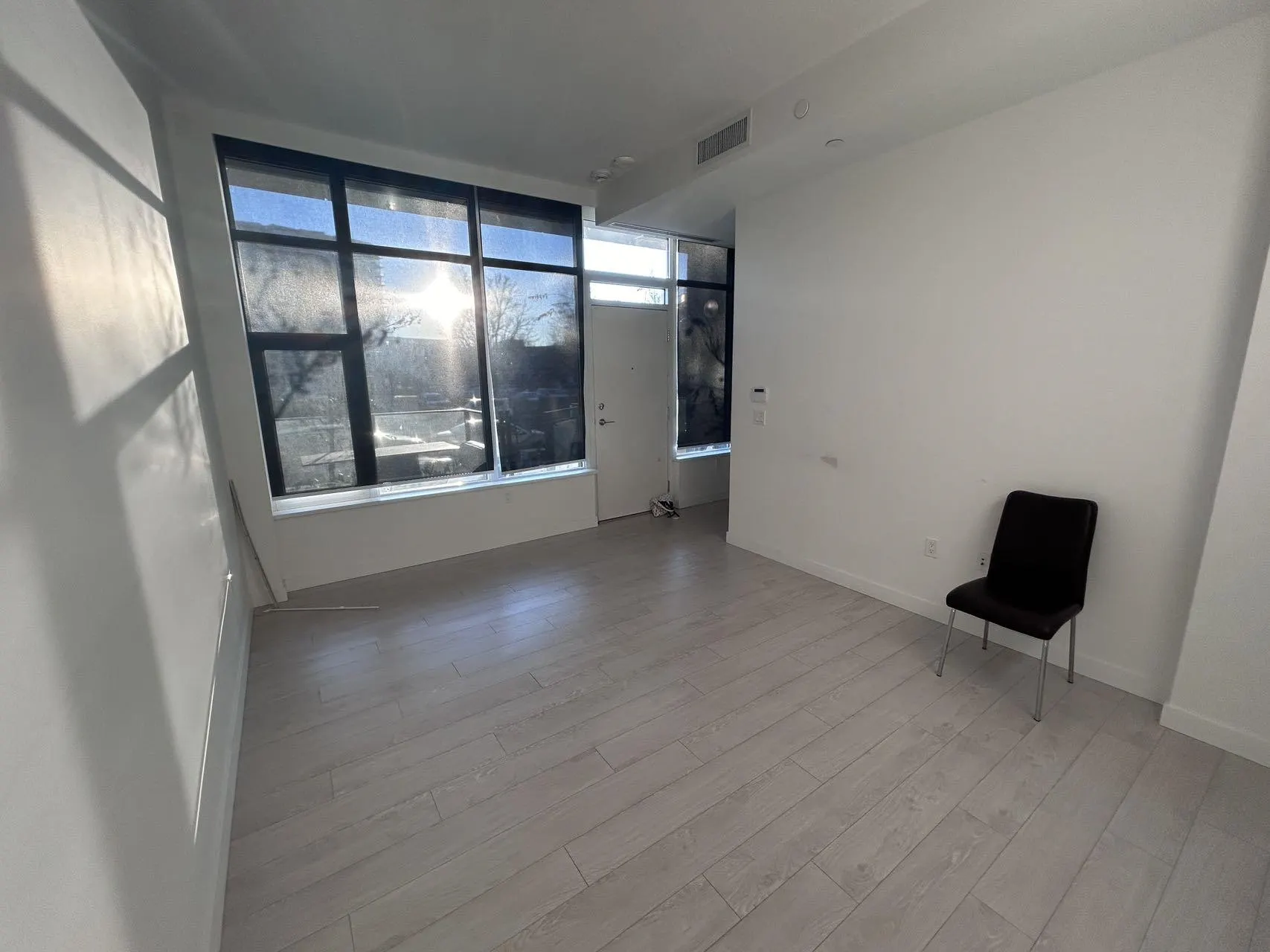 TH-03 8555 Capstan Way