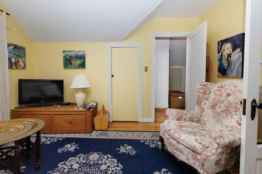 589 Seaview Road