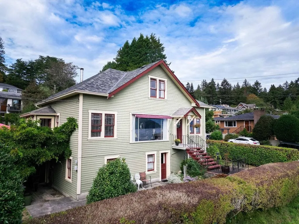 589 Seaview Road