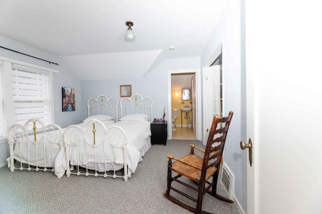 589 Seaview Road