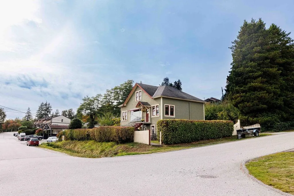 589 Seaview Road