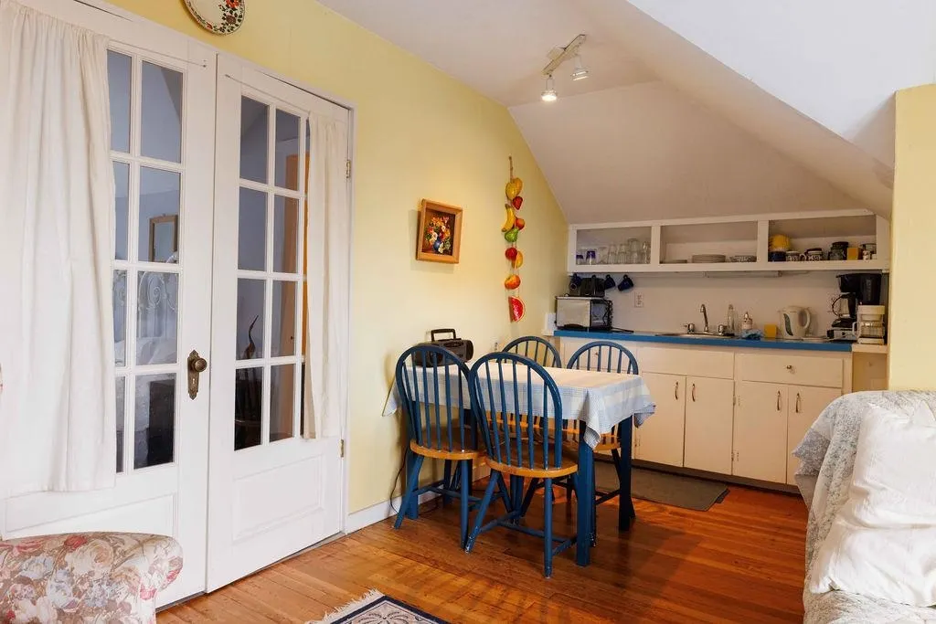589 Seaview Road