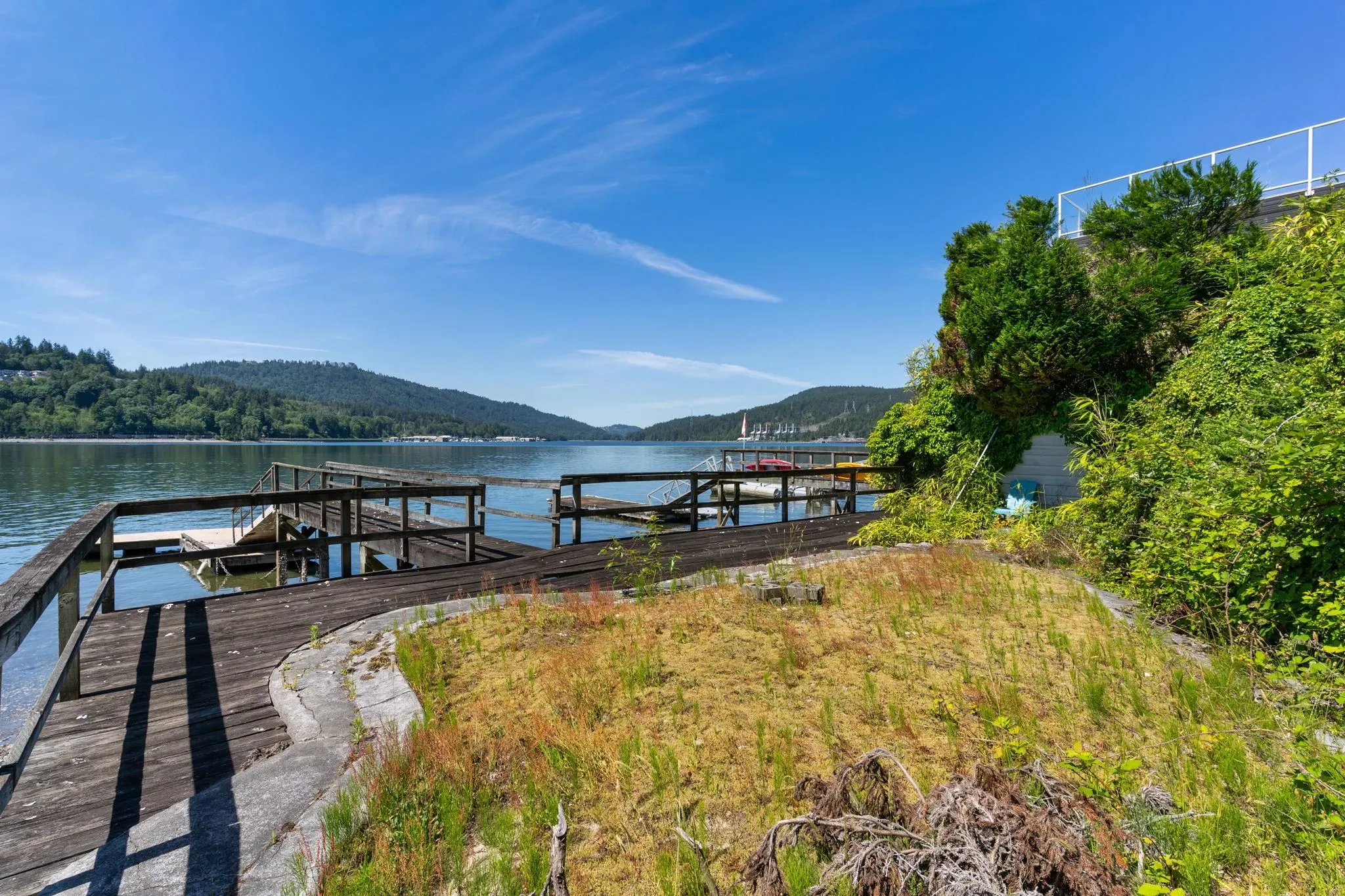 1208 Alderside Road