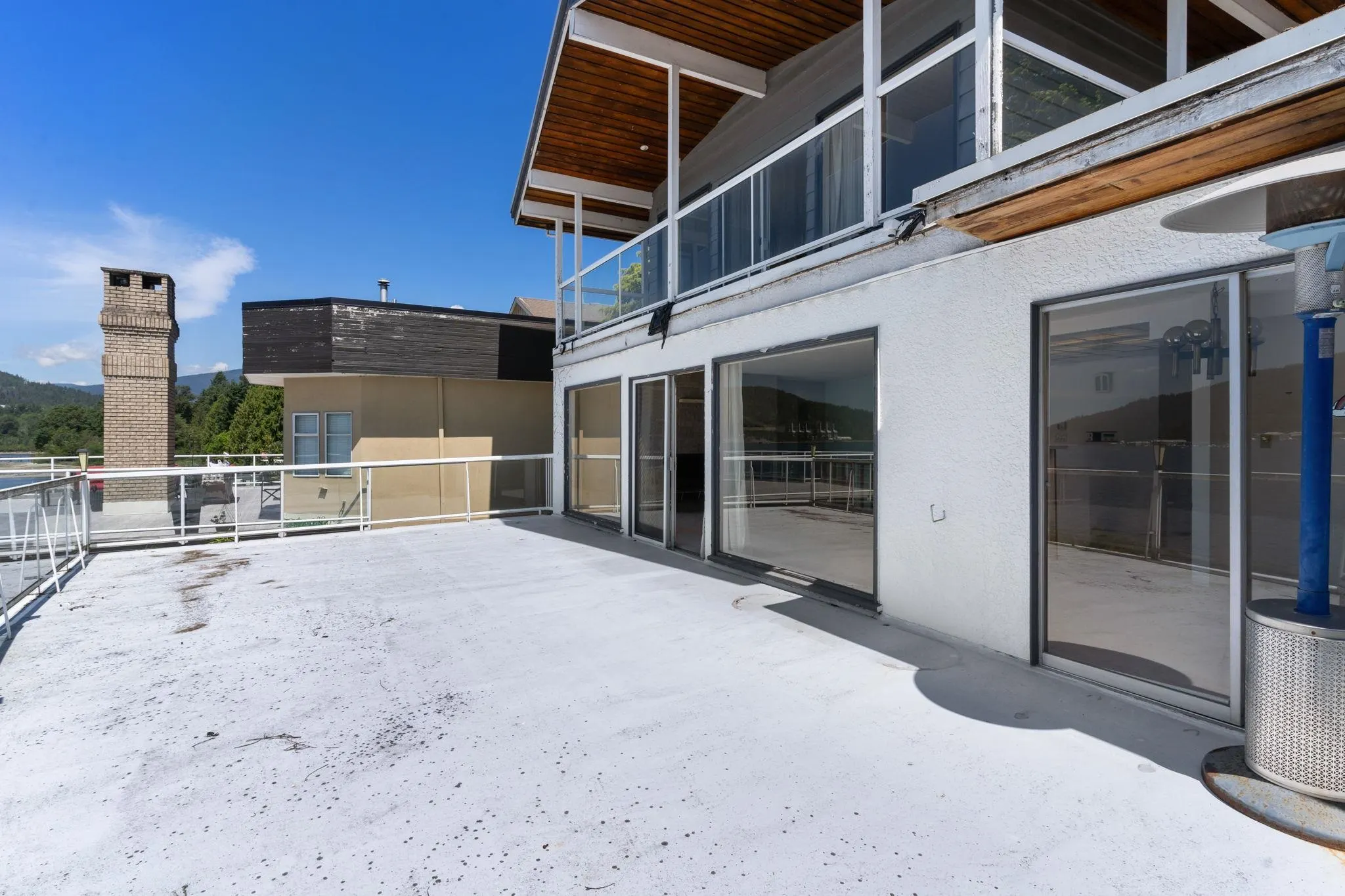 1208 Alderside Road