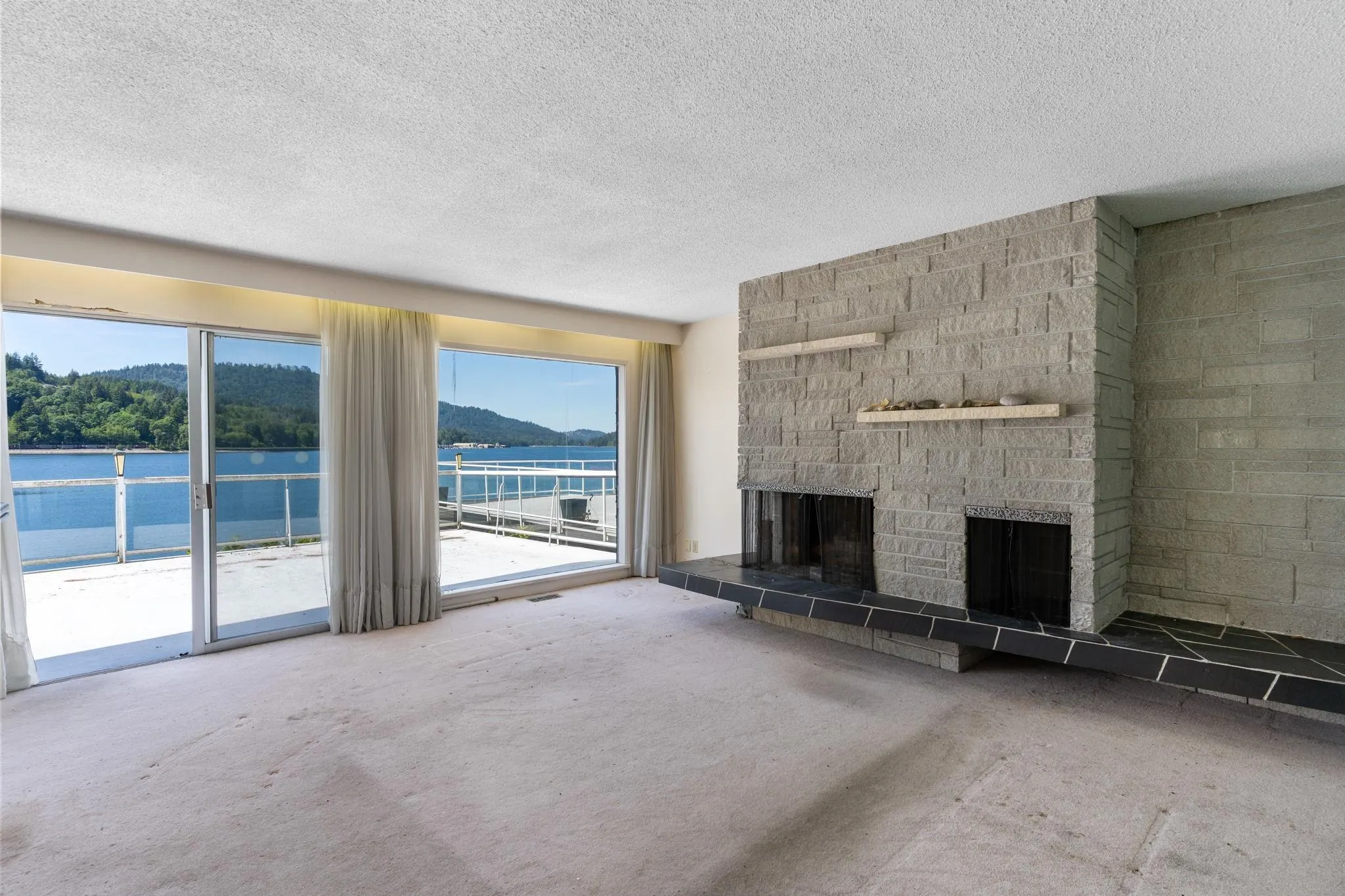 1208 Alderside Road
