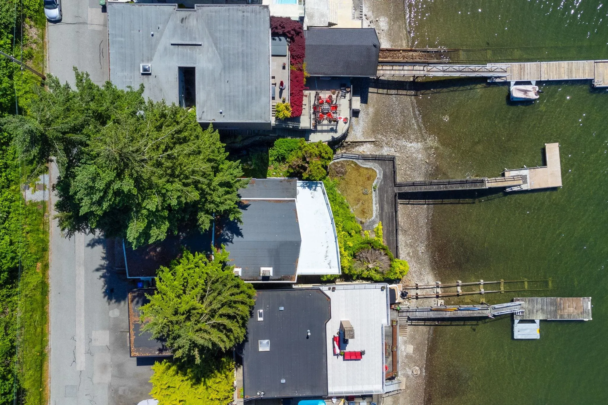 1208 Alderside Road
