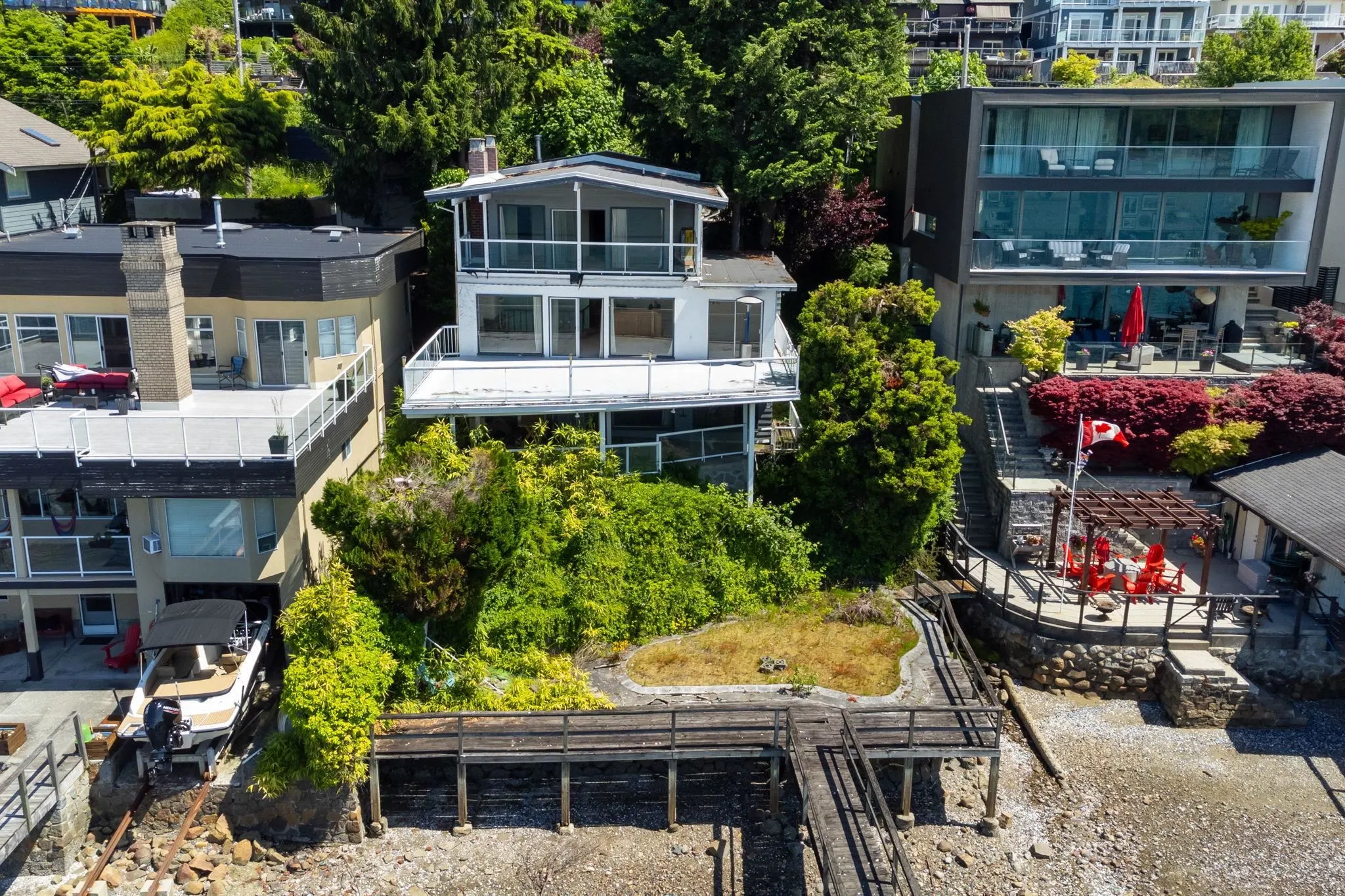 1208 Alderside Road