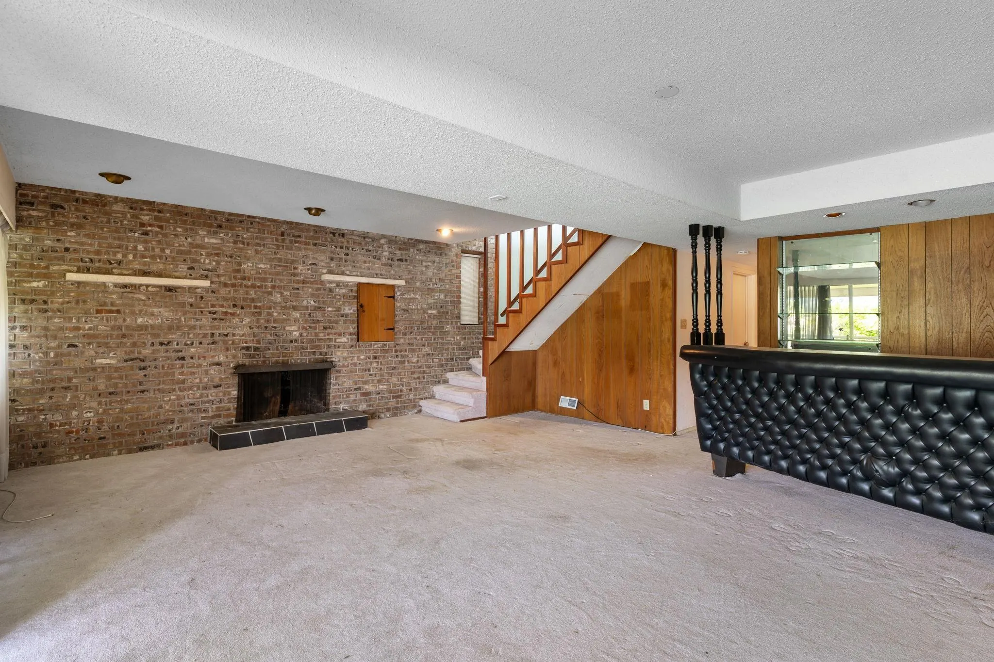 1208 Alderside Road