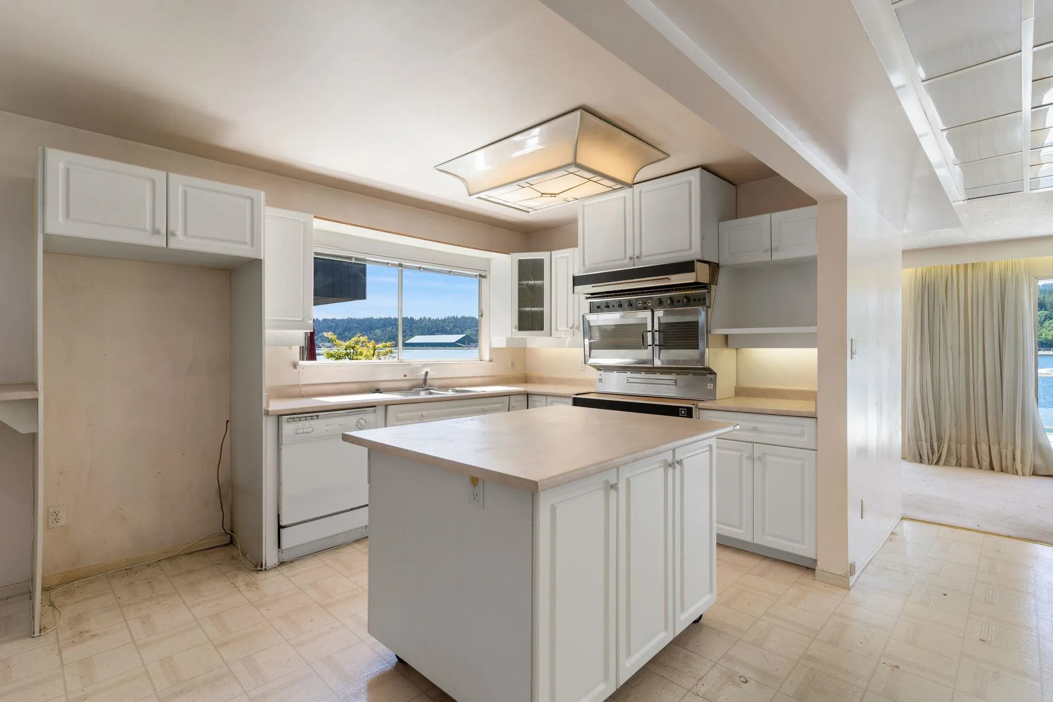 1208 Alderside Road