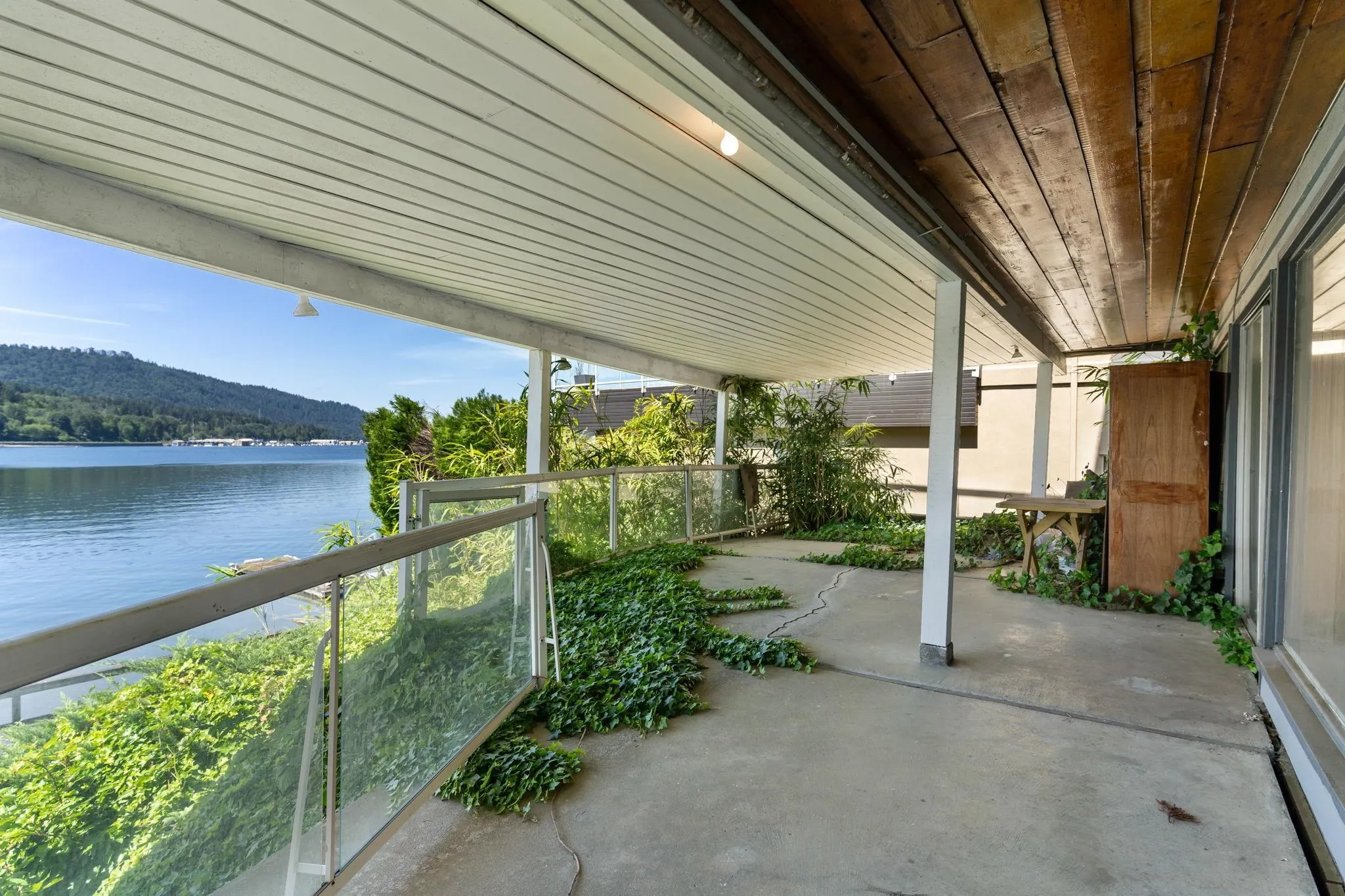 1208 Alderside Road