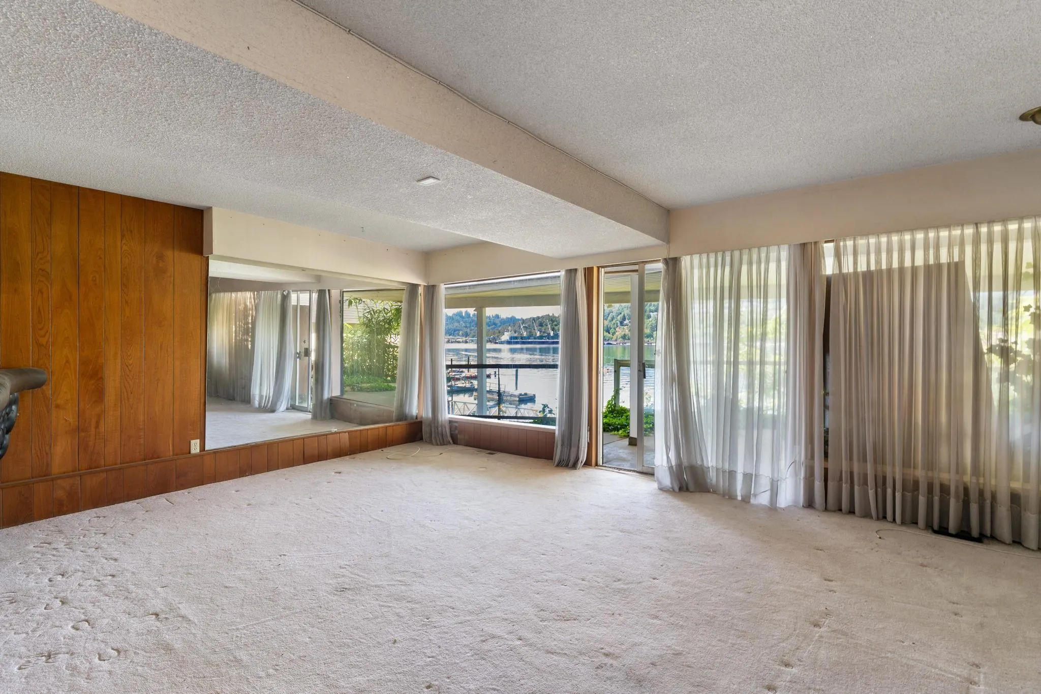 1208 Alderside Road