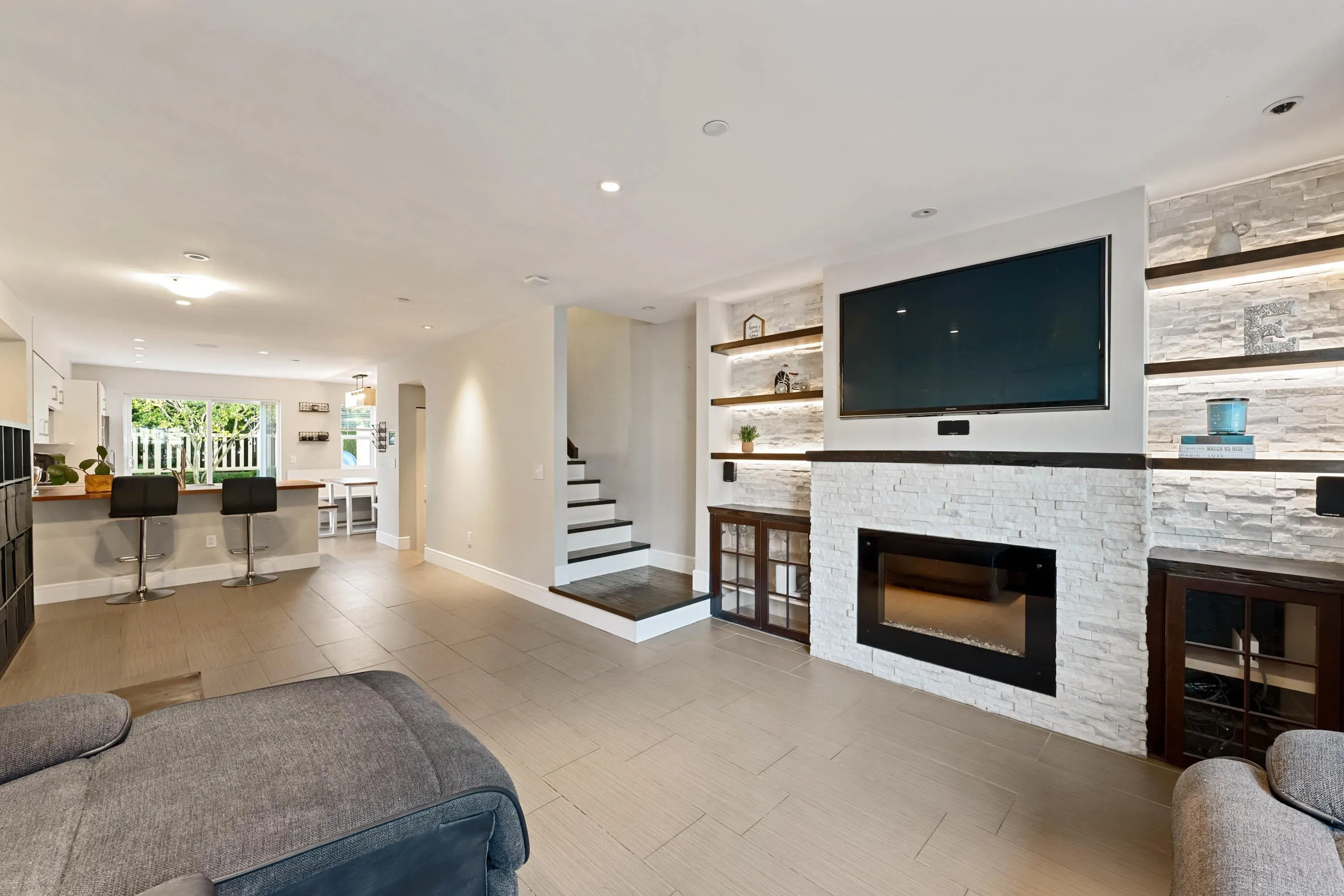 90 20875 80 Avenue