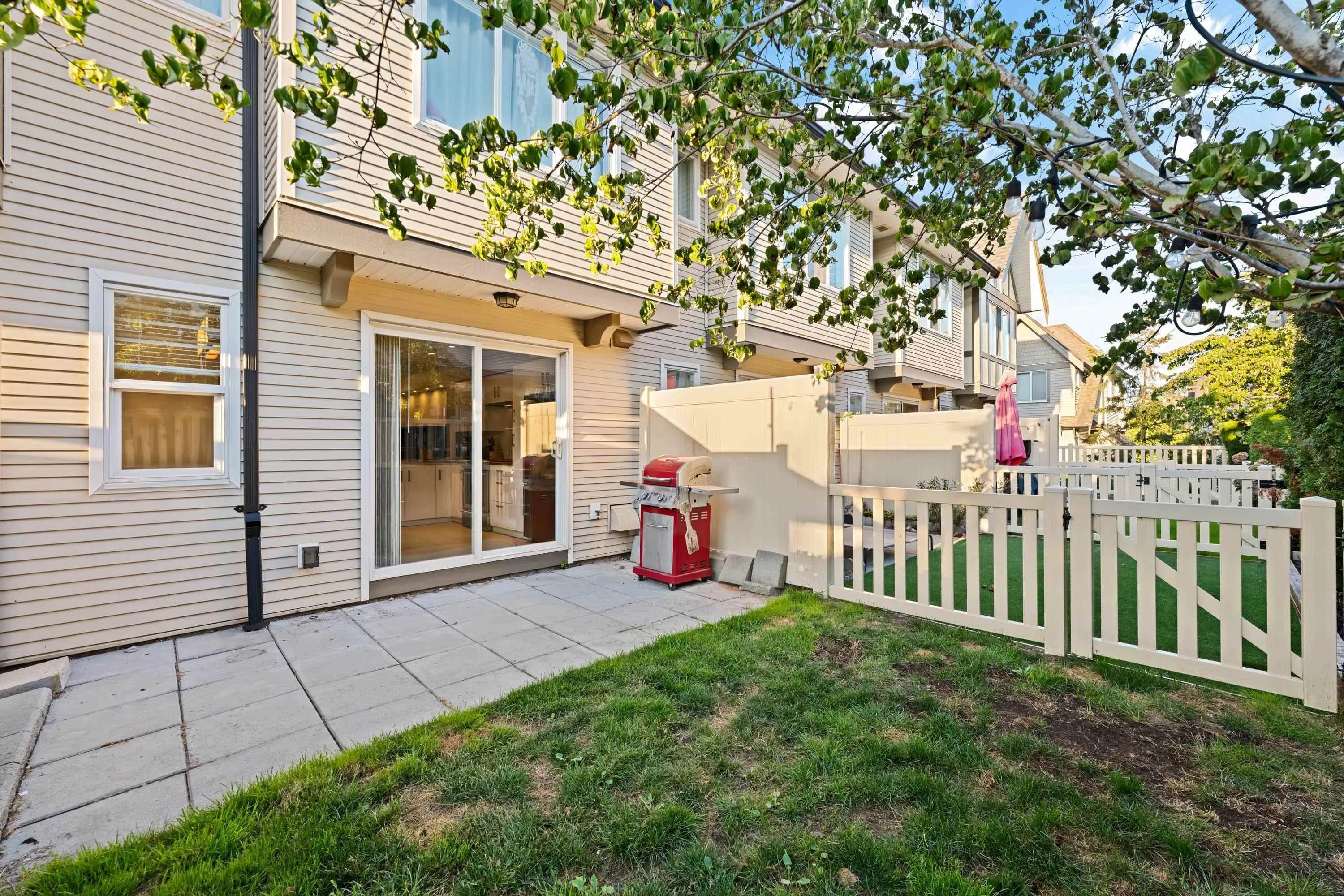 90 20875 80 Avenue