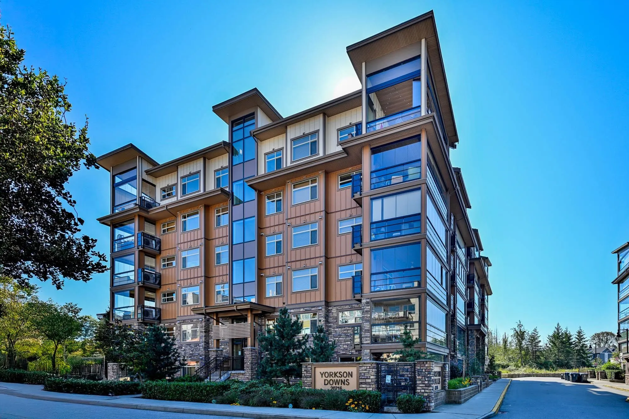 B222 20716 Willoughby Town Center Drive