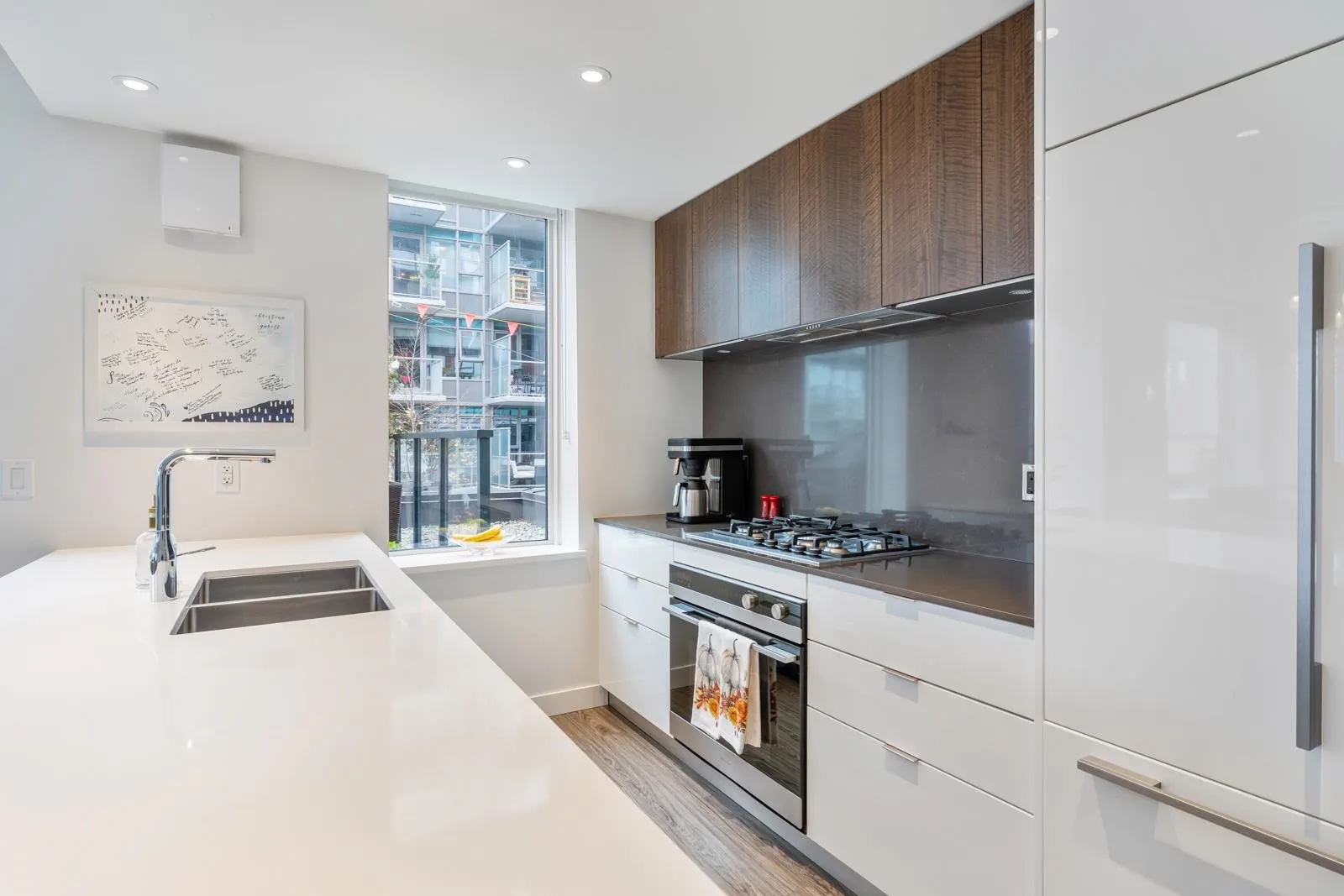 306 209 E 7th Avenue