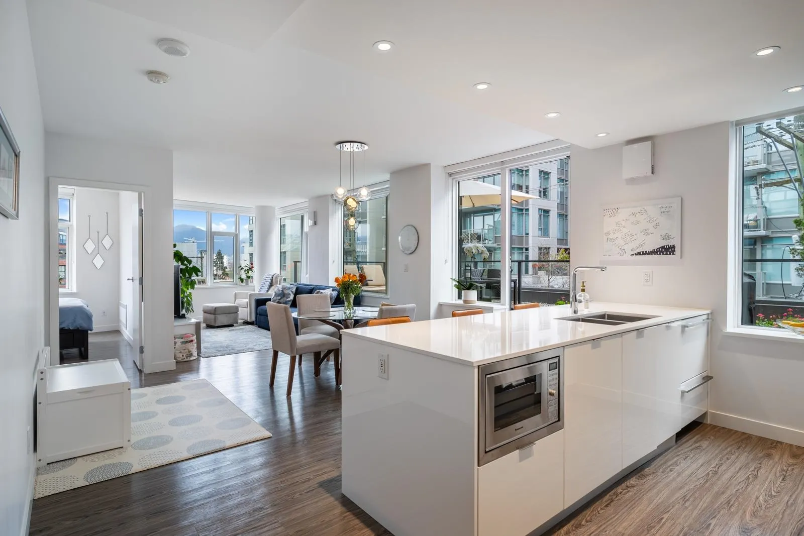 306 209 E 7th Avenue