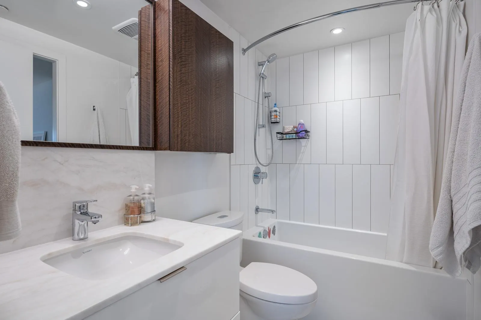 306 209 E 7th Avenue