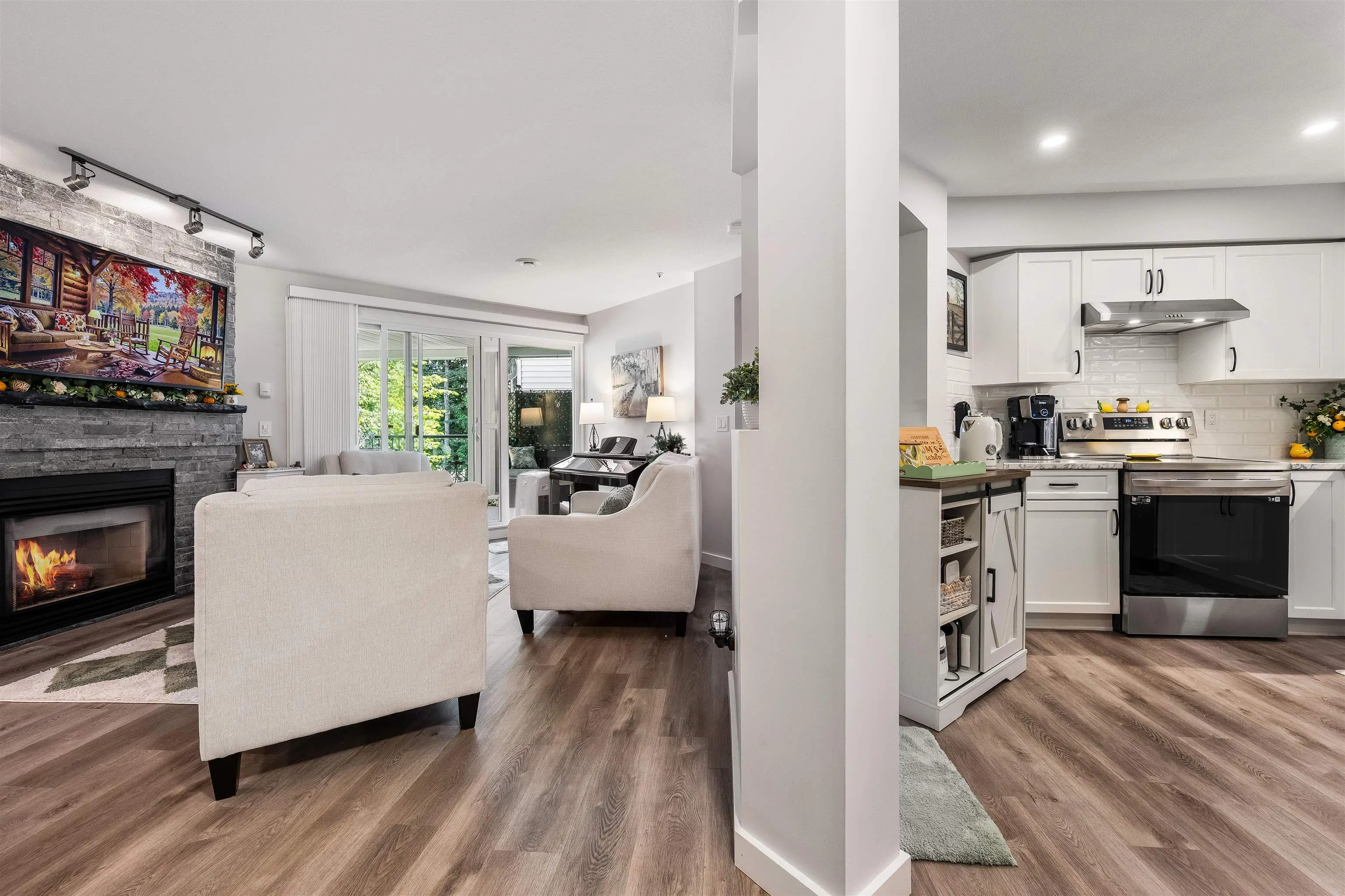 210 20976 56 Avenue