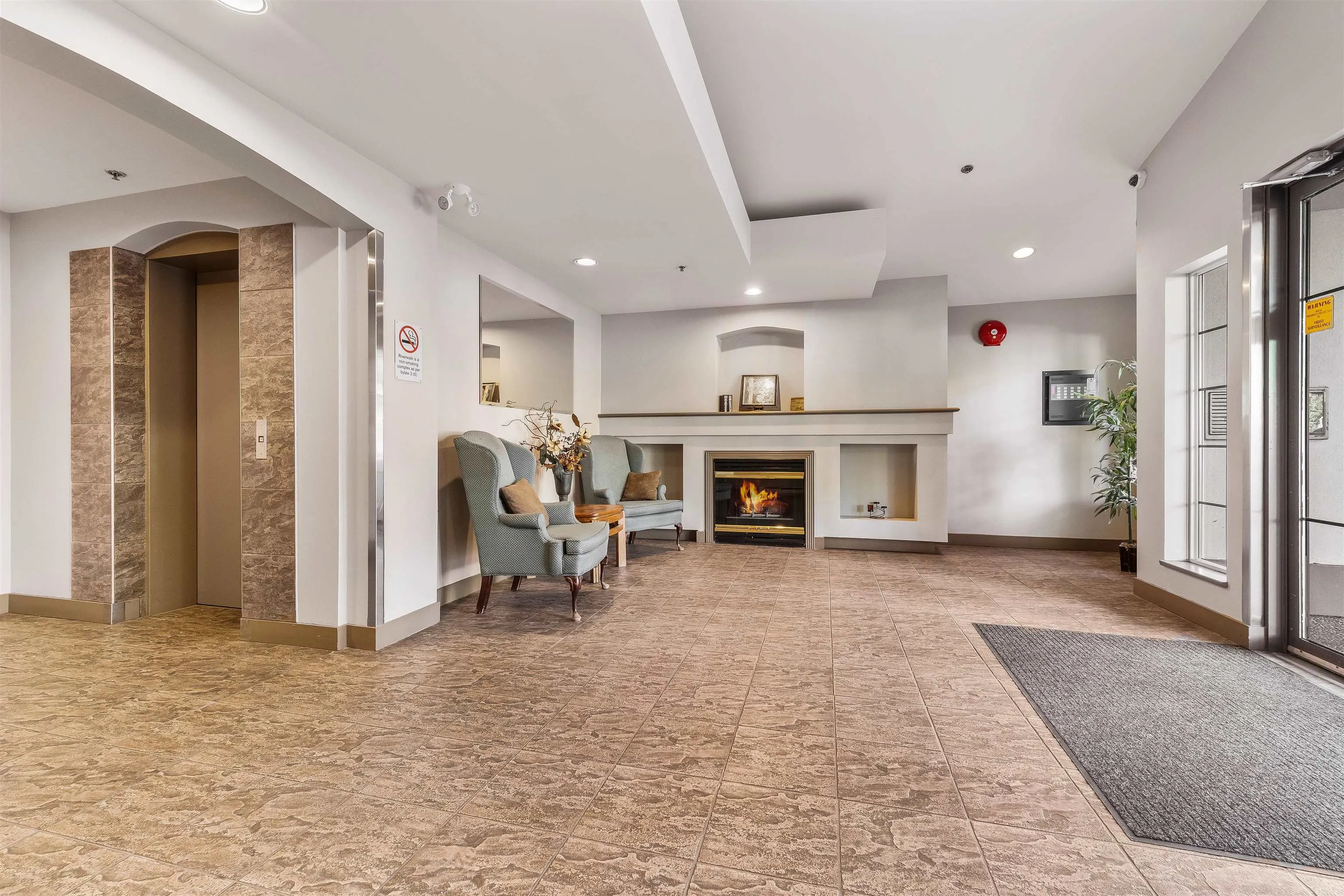 210 20976 56 Avenue