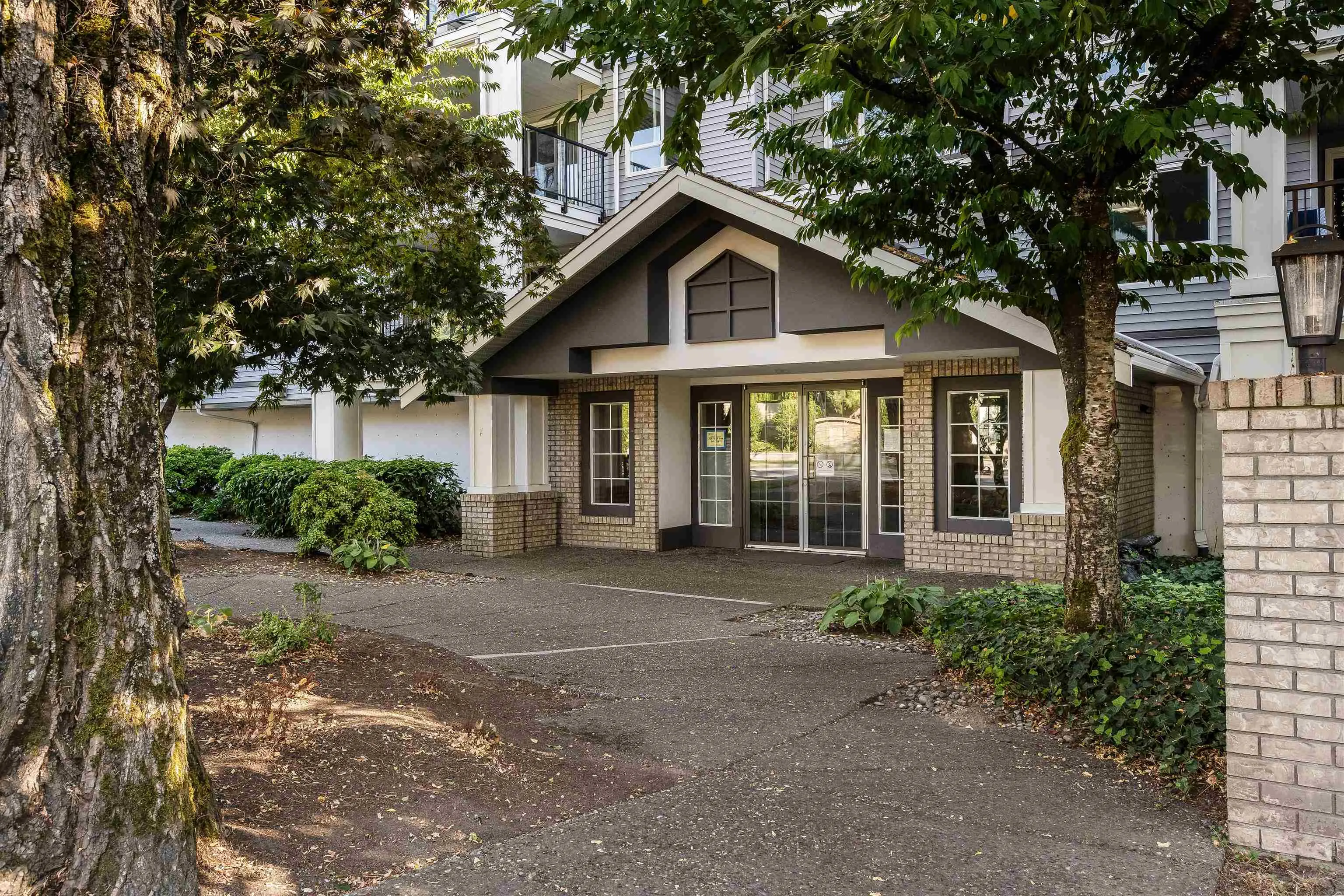 210 20976 56 Avenue