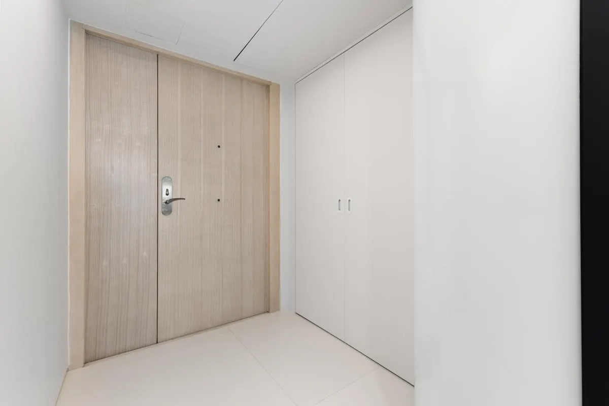 2708 1033 Nelson Street