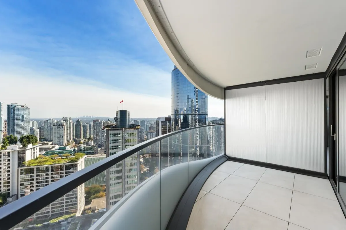 2708 1033 Nelson Street