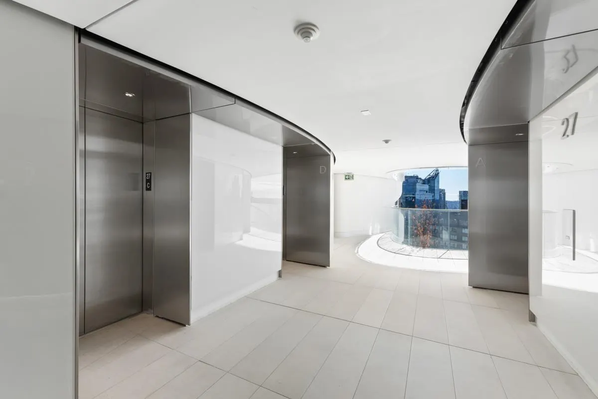 2708 1033 Nelson Street