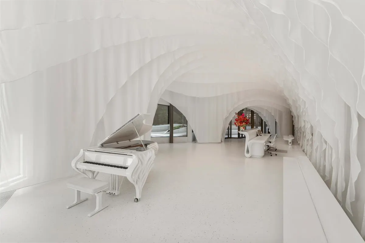 2708 1033 Nelson Street