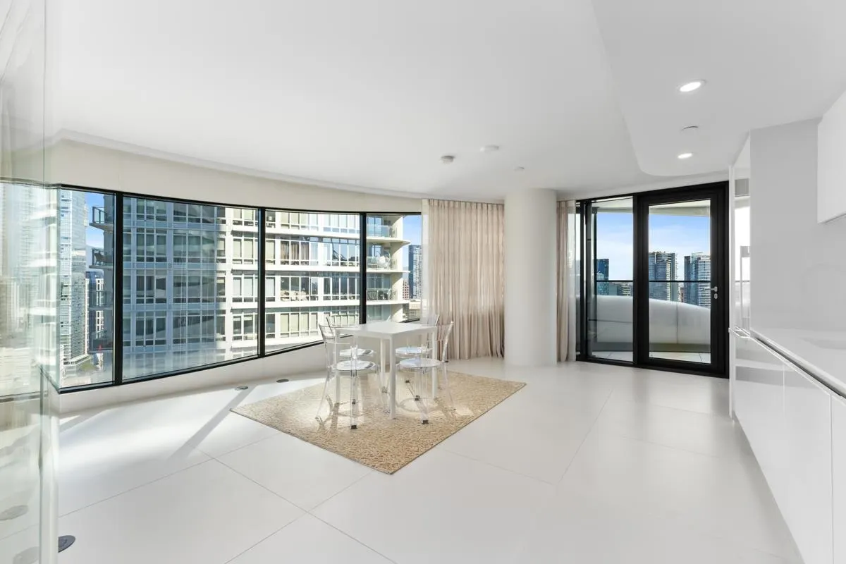 2708 1033 Nelson Street