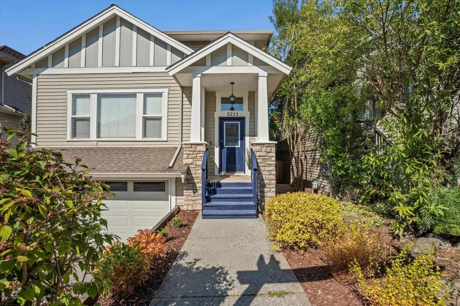 5211 Bridlewood Drive