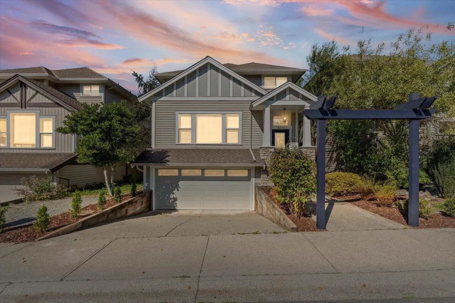 5211 Bridlewood Drive