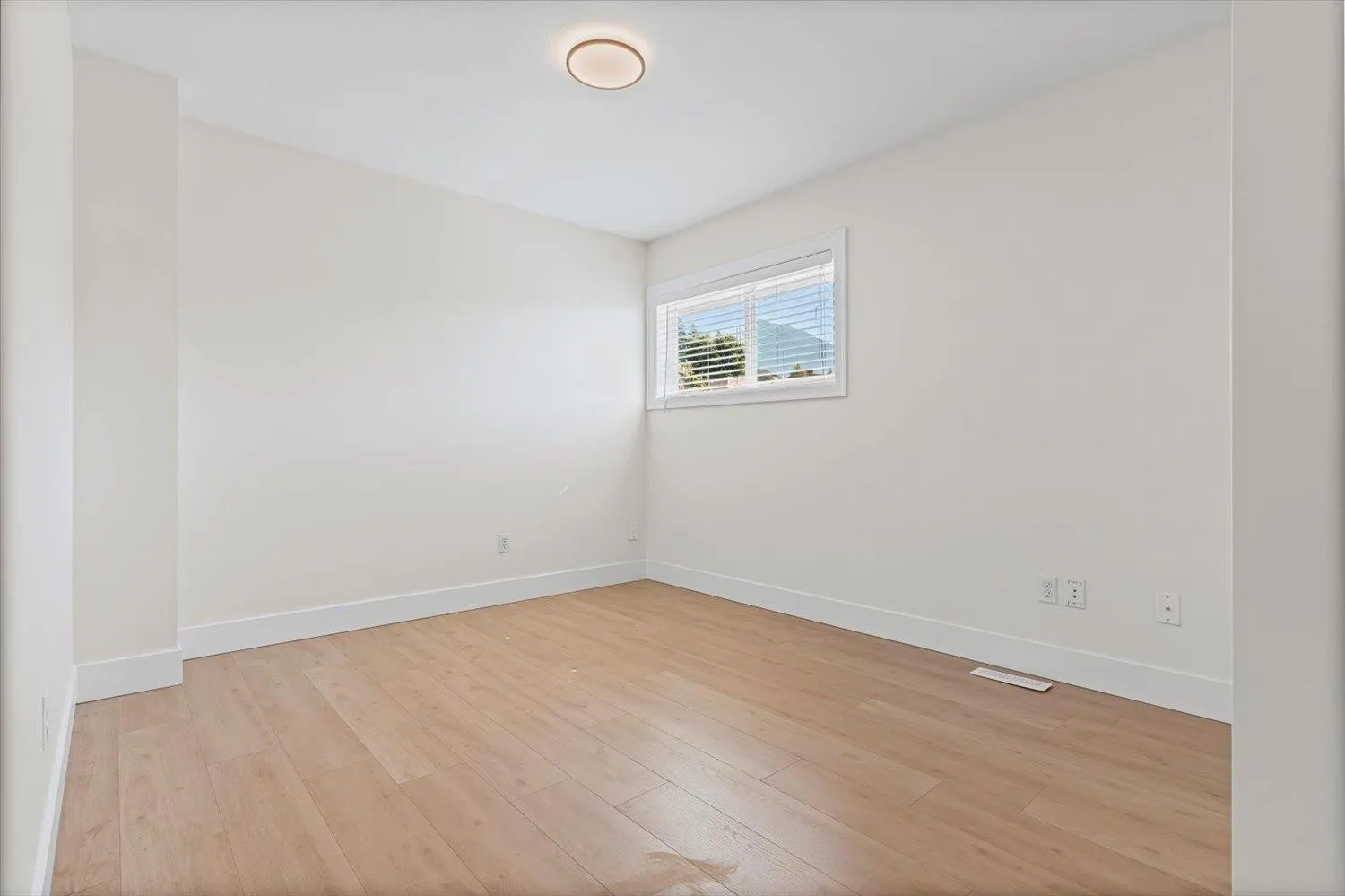 5211 Bridlewood Drive
