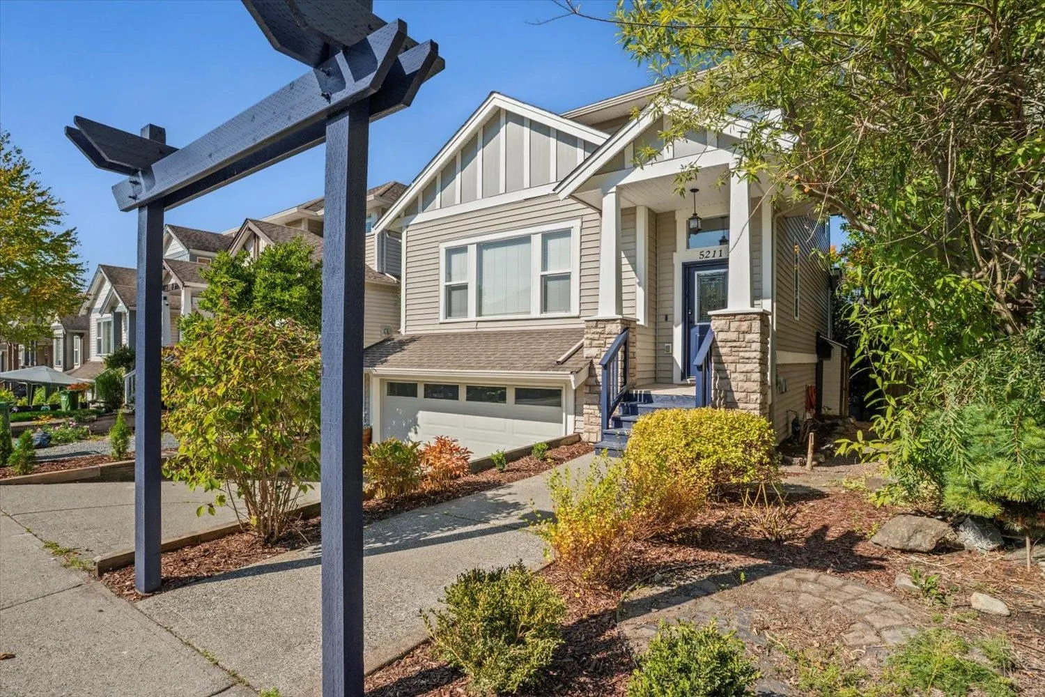 5211 Bridlewood Drive