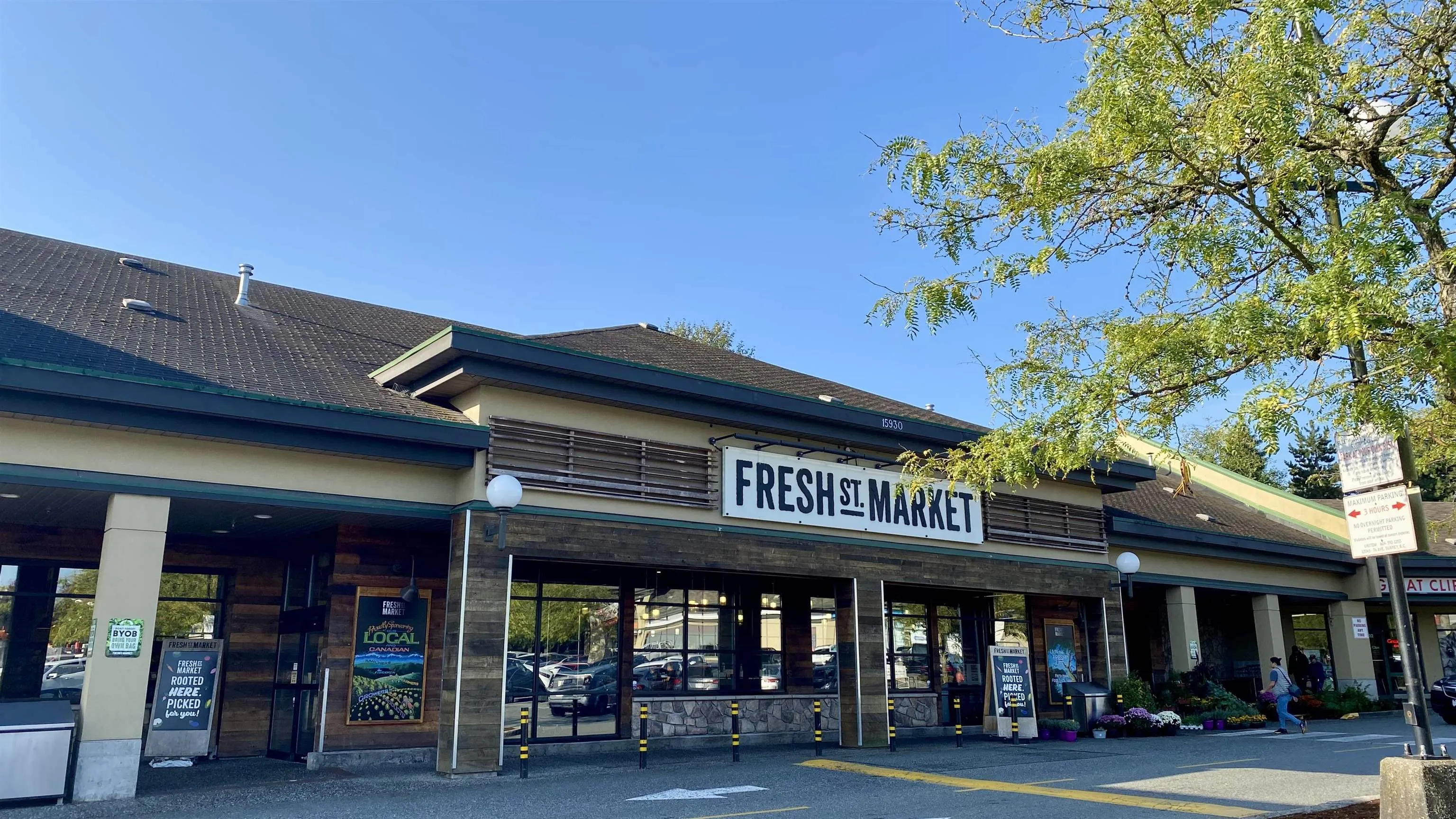 105 15825 85 Avenue