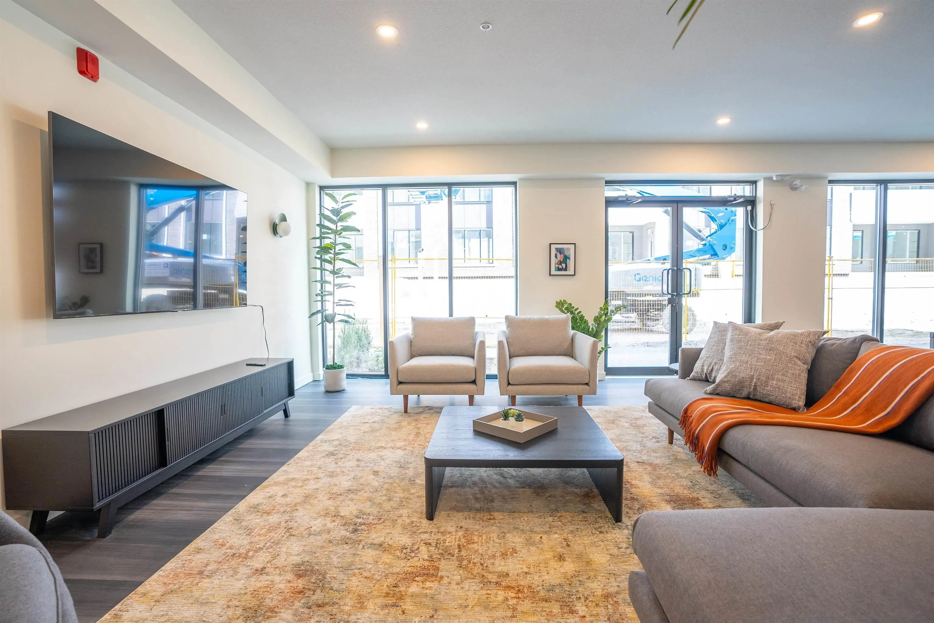 105 15825 85 Avenue