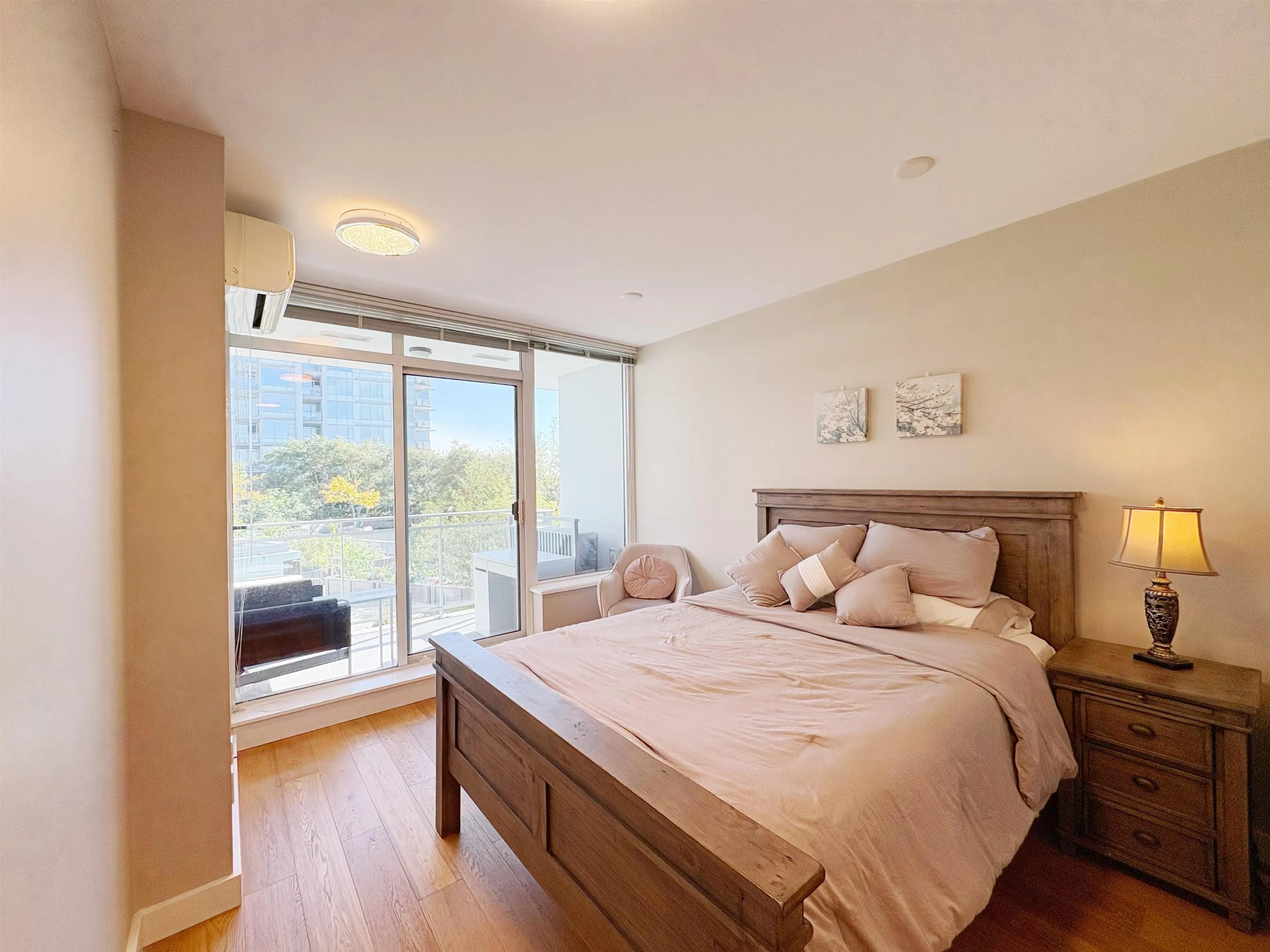 6003 5511 Hollybridge Way
