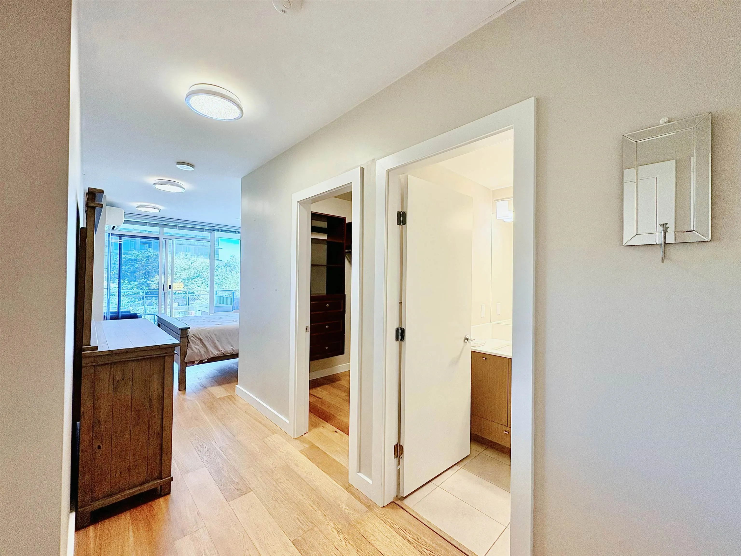 6003 5511 Hollybridge Way