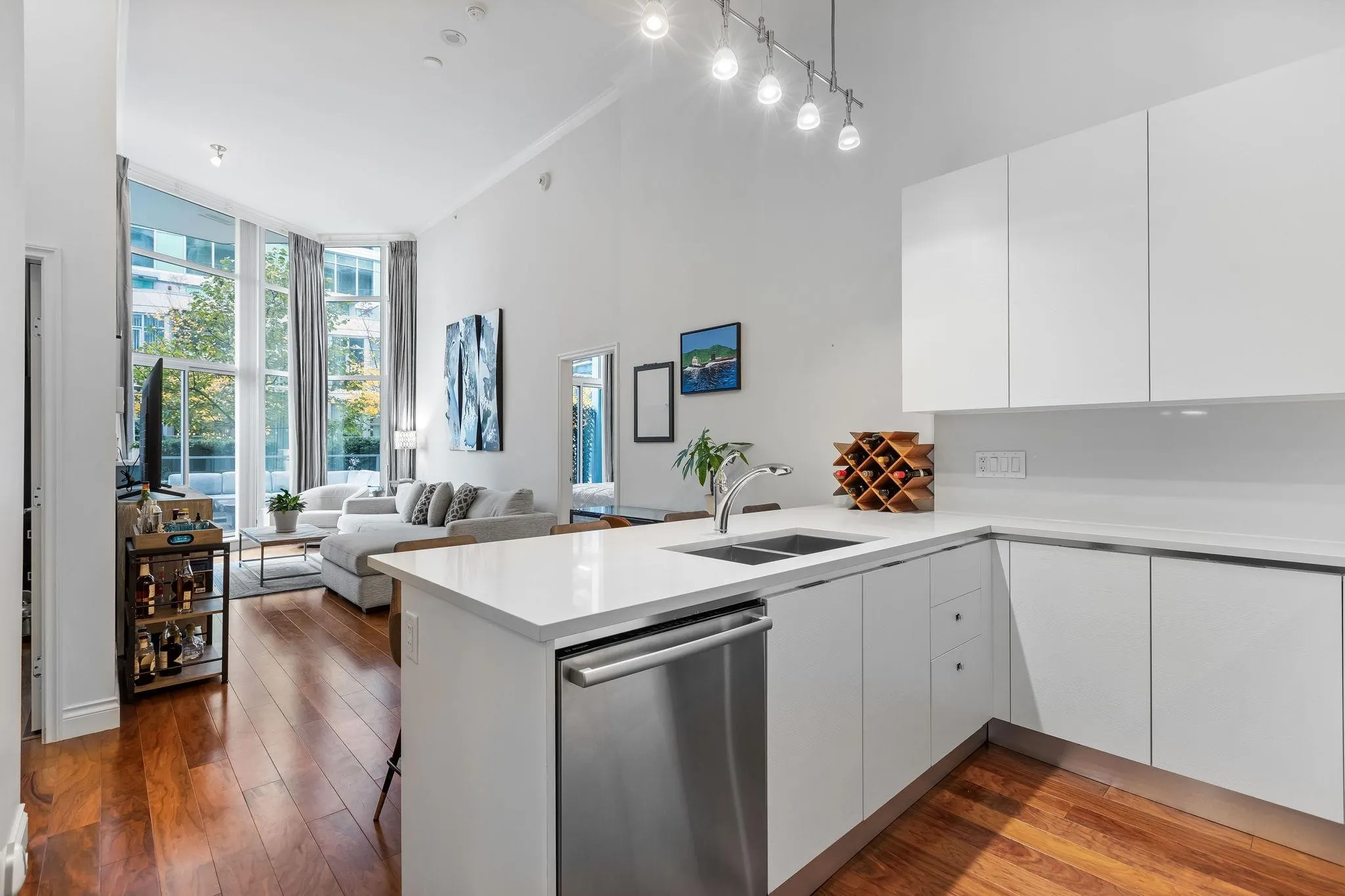 104 199 Victory Ship Way