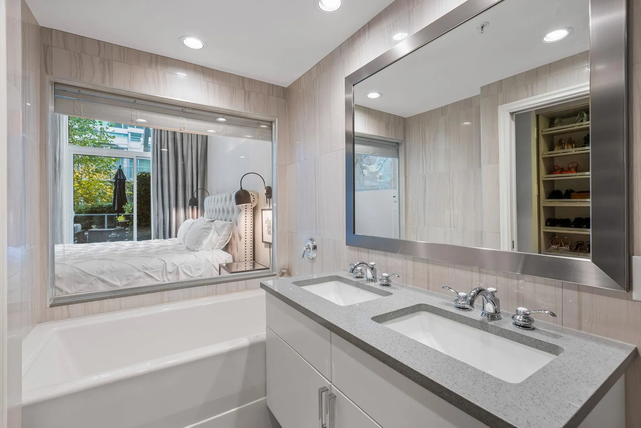 104 199 Victory Ship Way