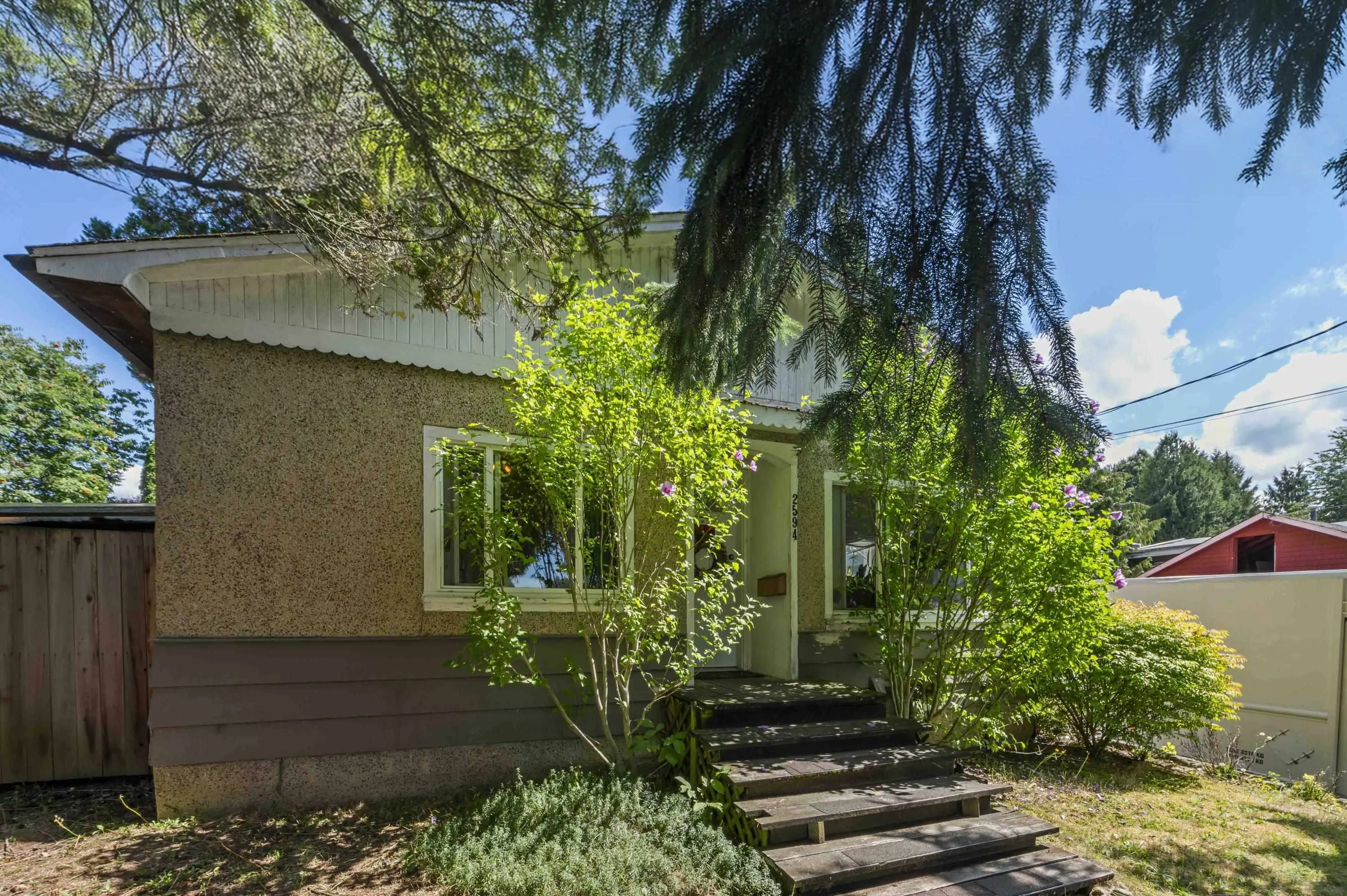 2594 Campbell Avenue