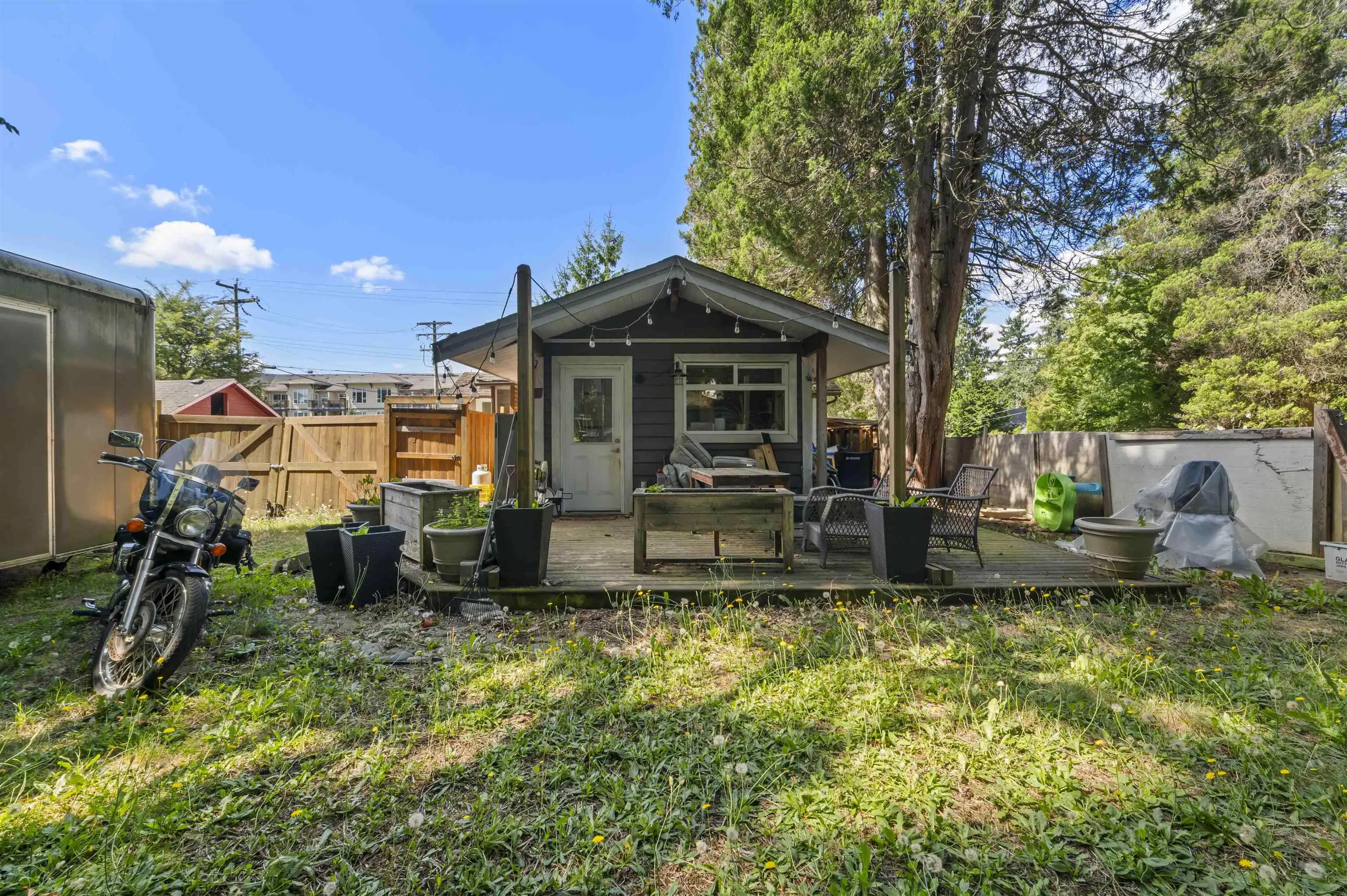 2594 Campbell Avenue