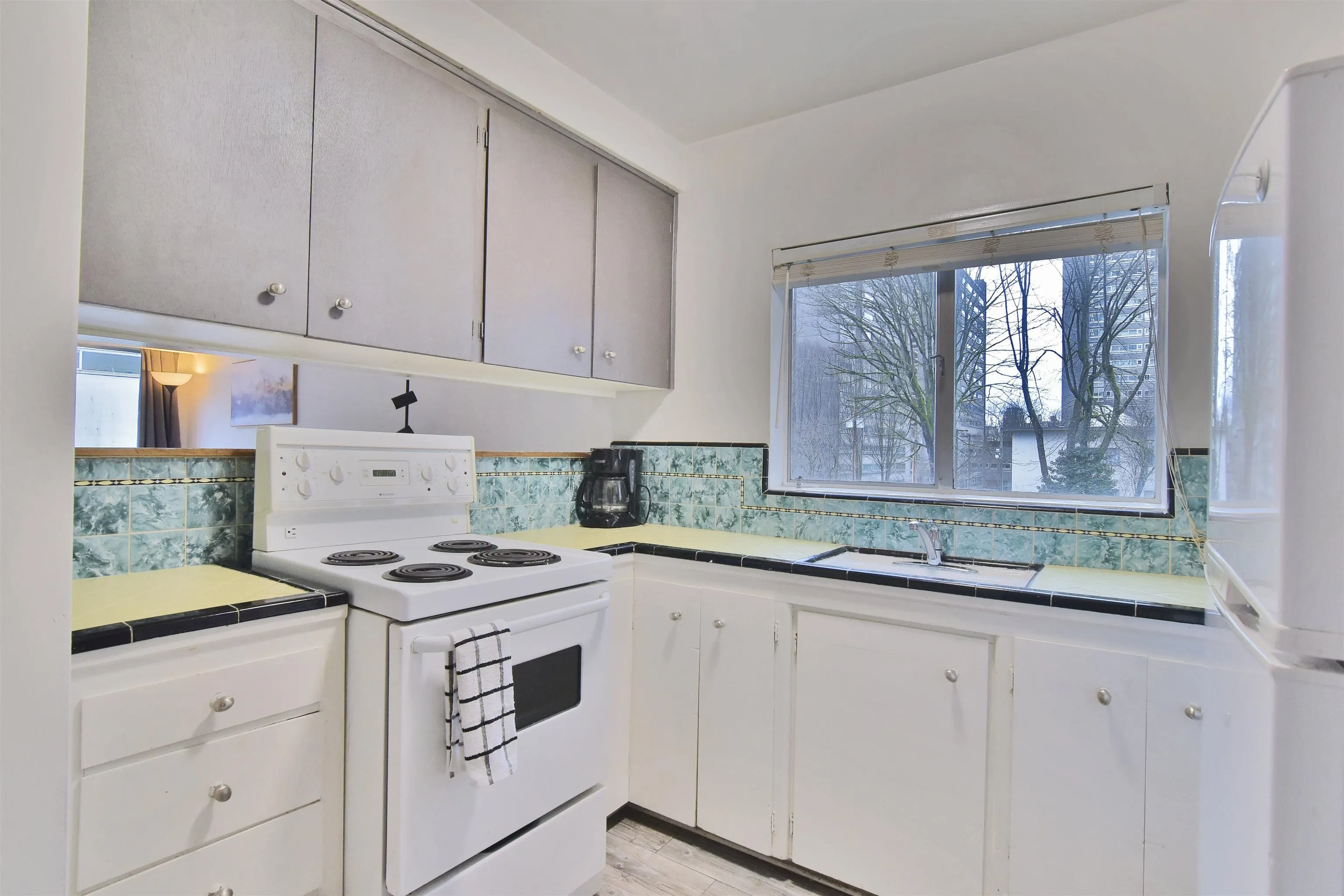 108 - PROMO 1540 Haro Street