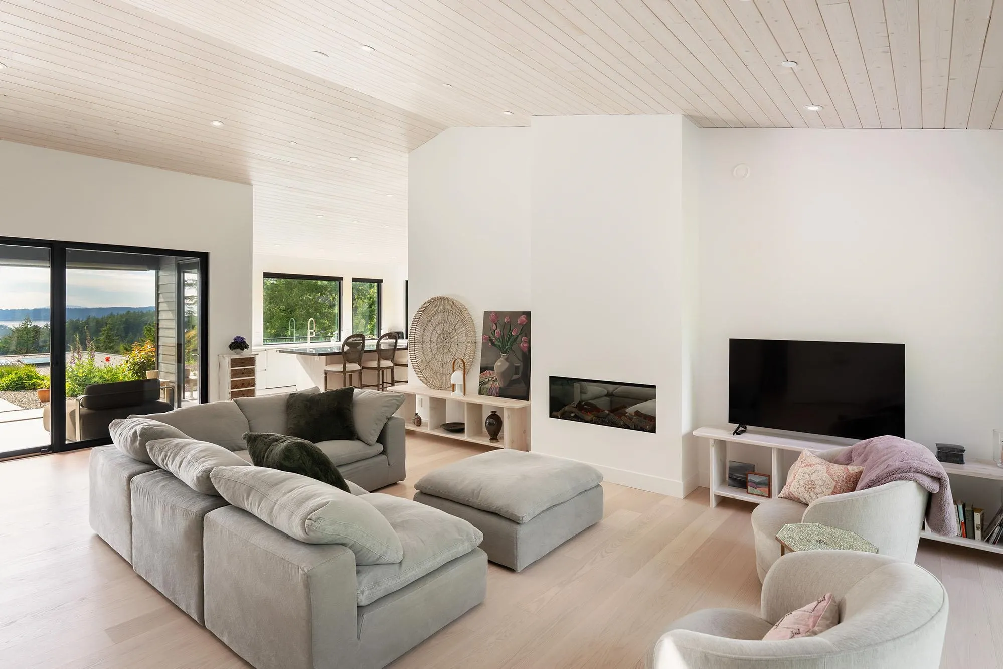 1620 Evergreen Lane