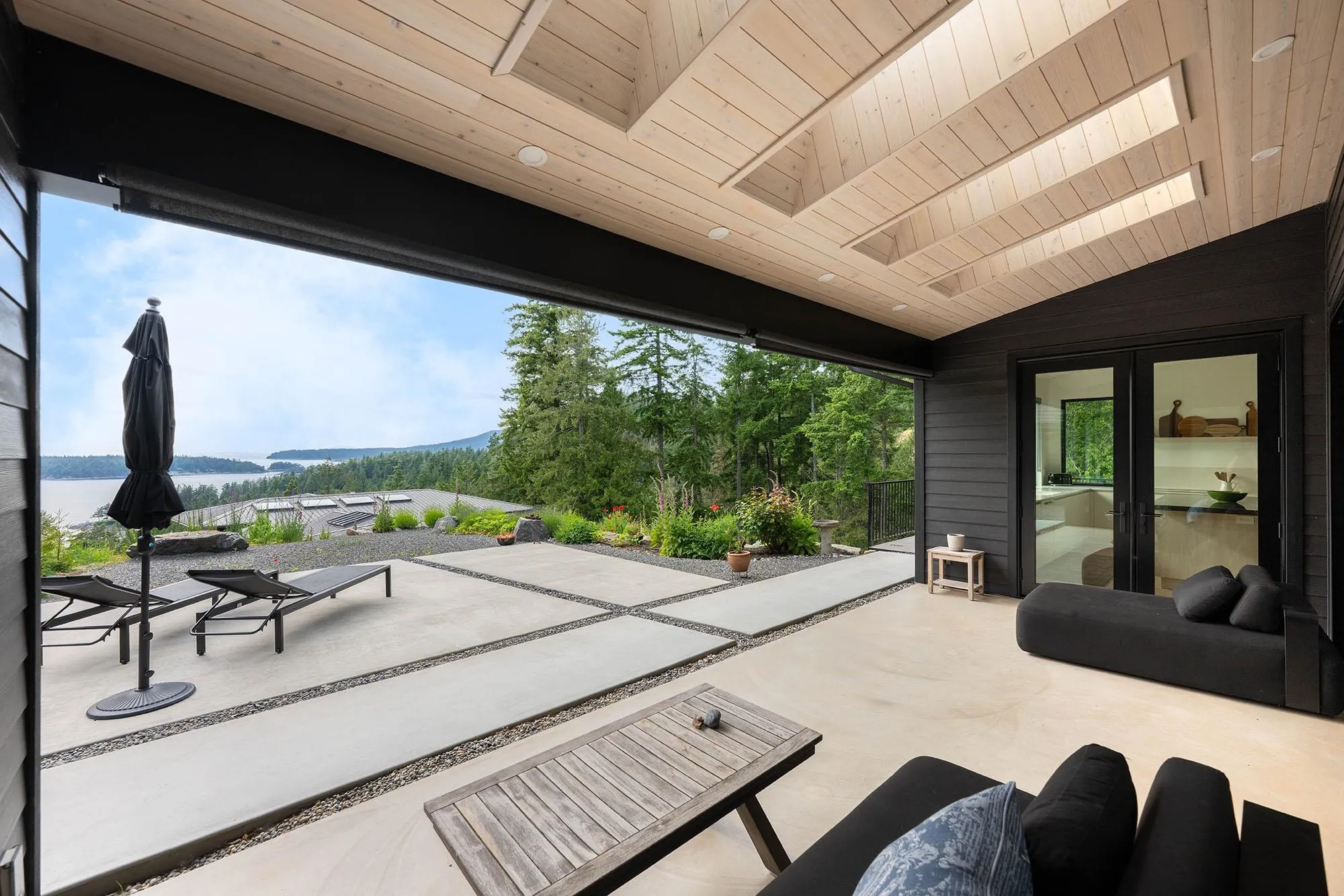 1620 Evergreen Lane